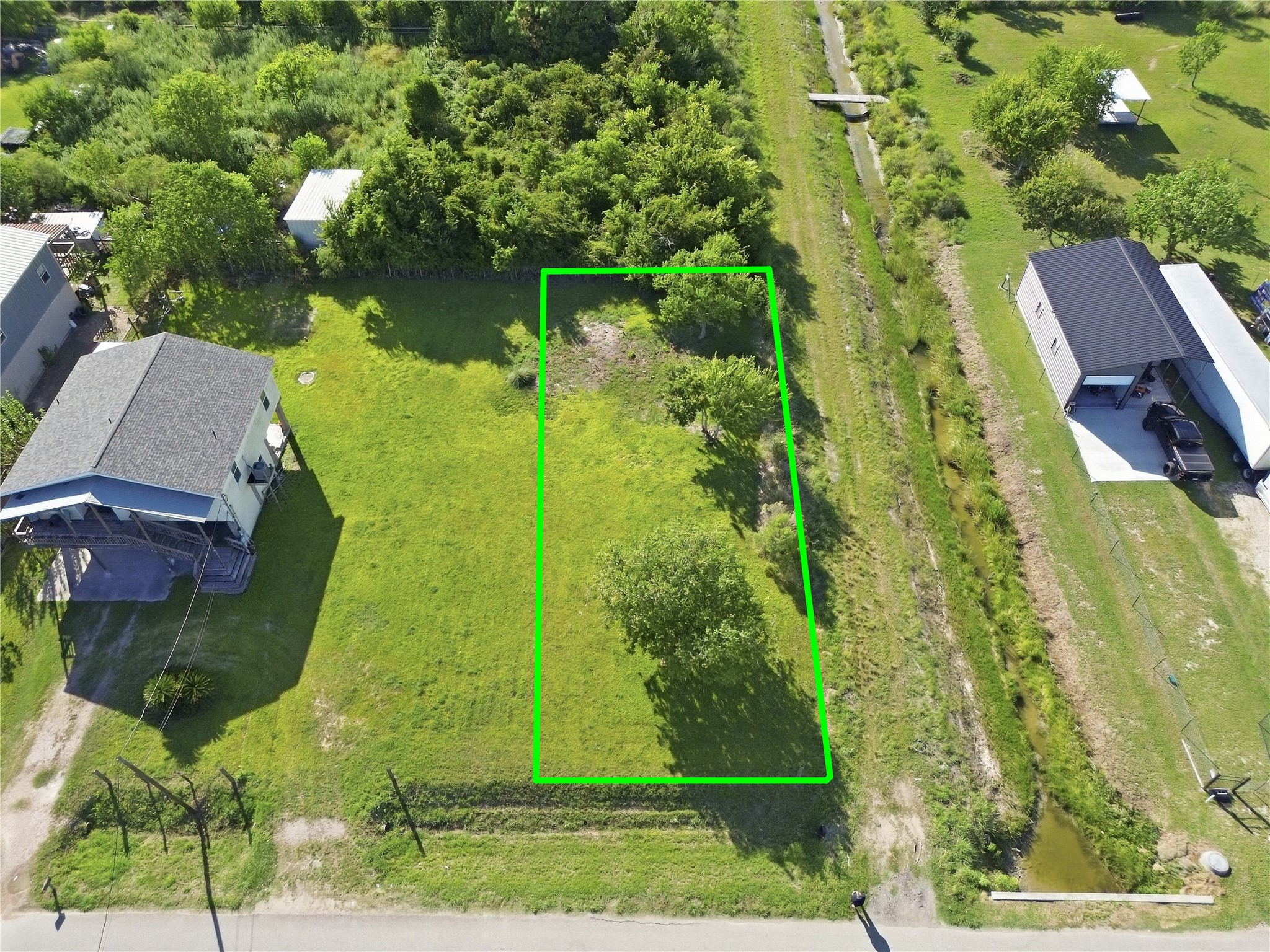 This is the additional 2 lots also available 29 & 30  50'x125'