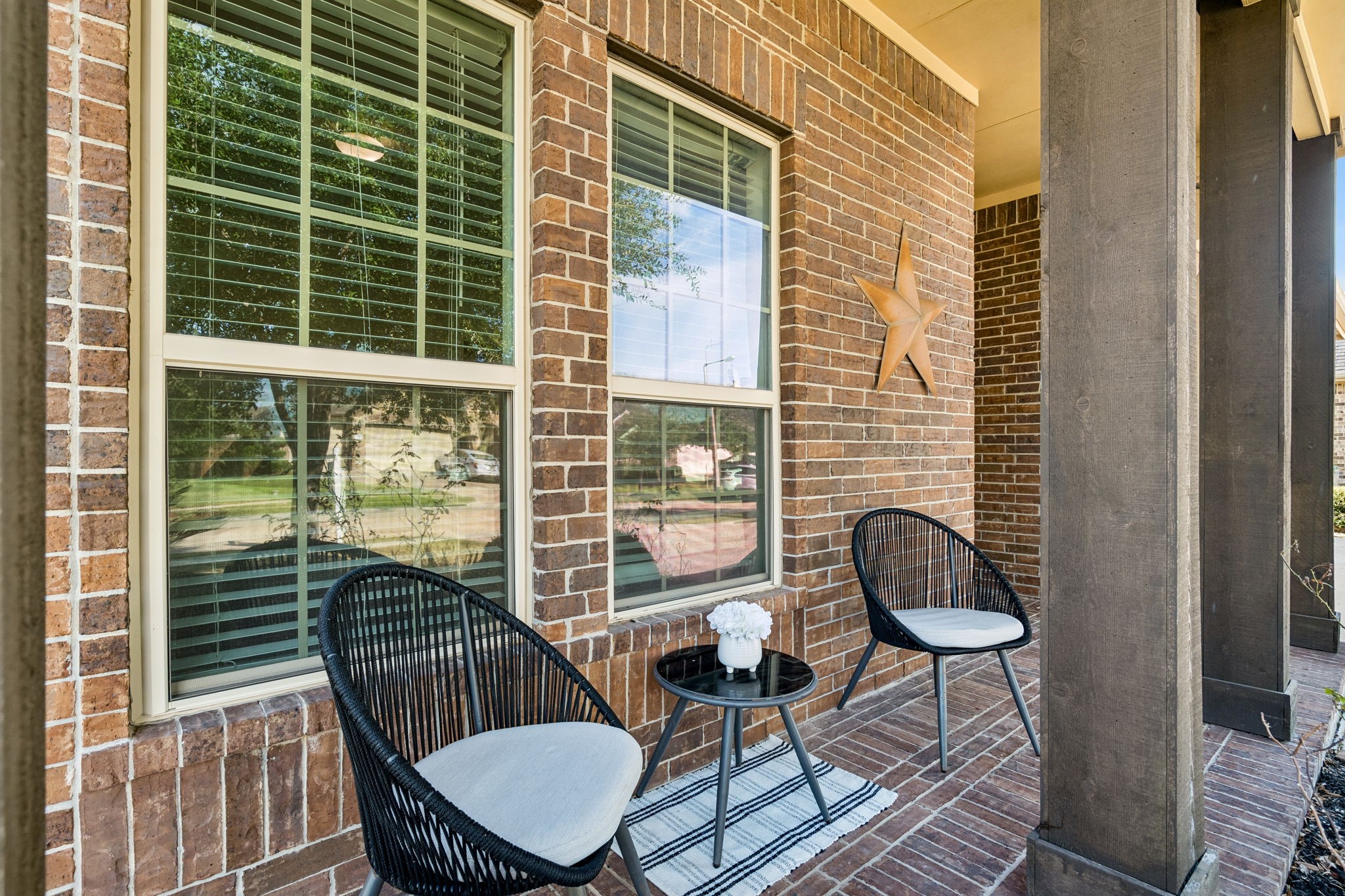 Front covered porch perfect for sitting & relaxing.