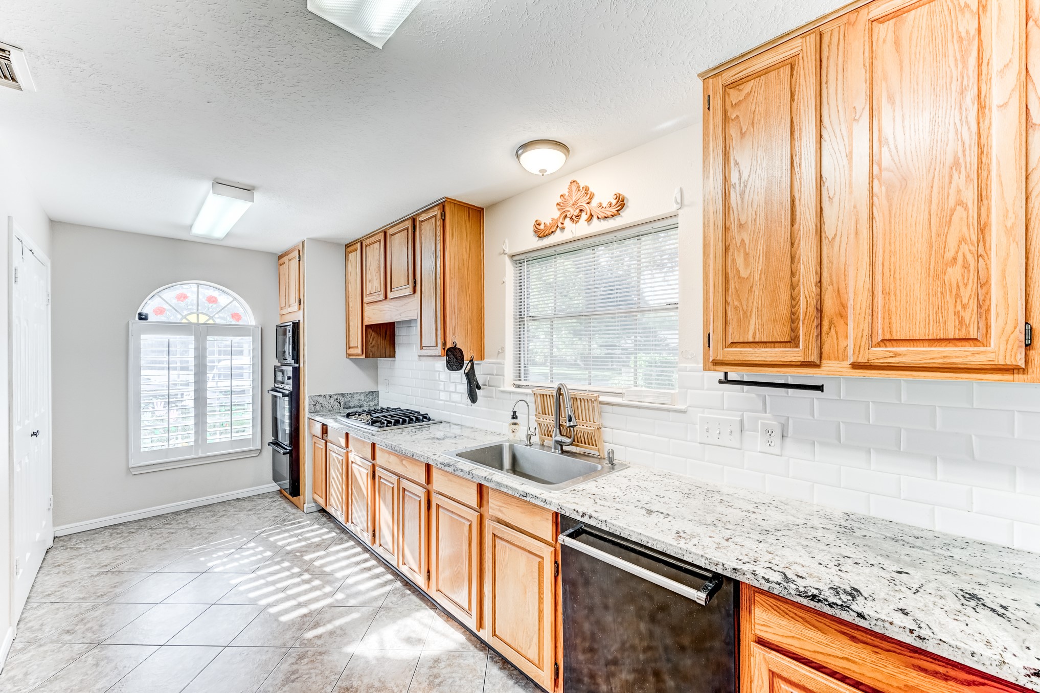 2004 Saber Court, League City, TX 77573