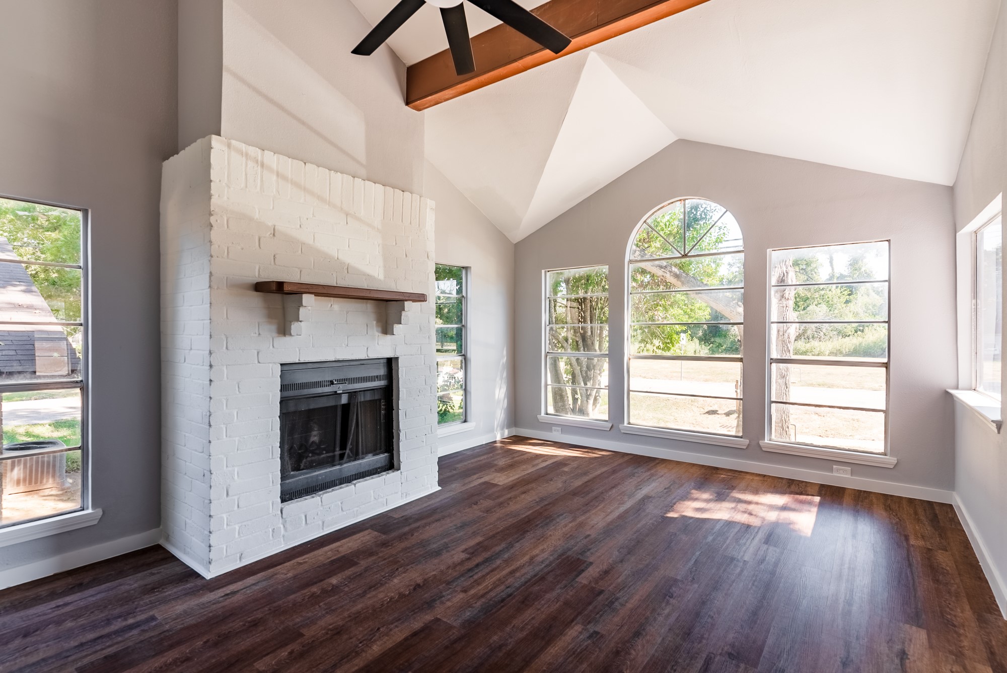 811 N 10th Street, Richmond, TX 77469
