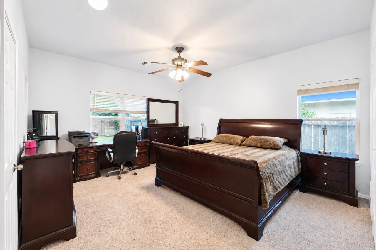 8019 Thorncroft Manor Lane, Richmond, TX 77407