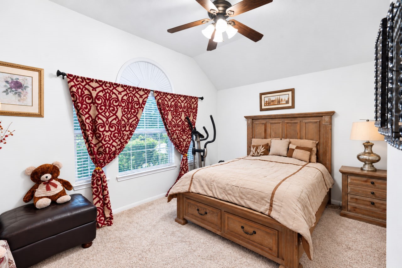 8019 Thorncroft Manor Lane, Richmond, TX 77407