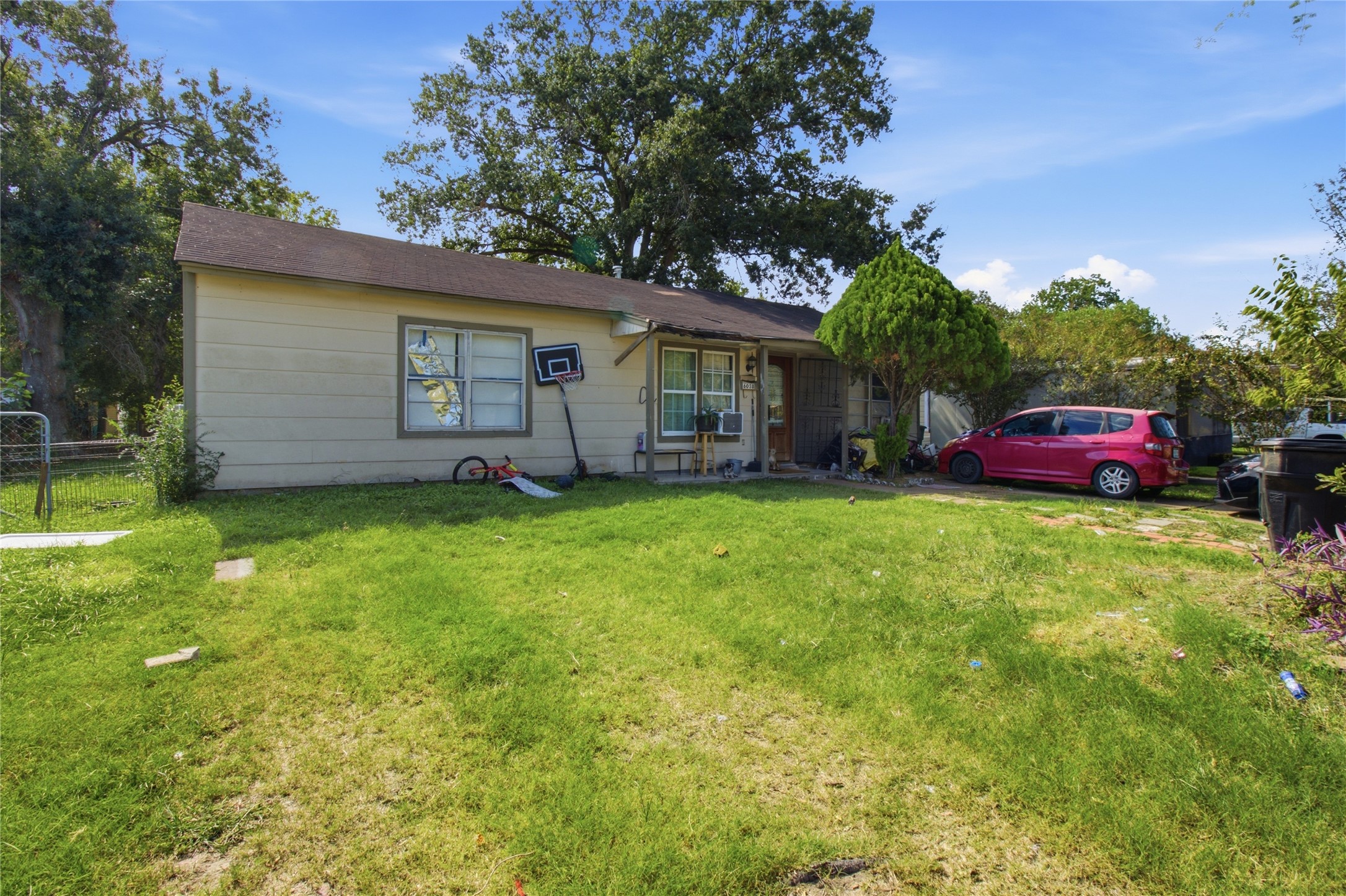 6038 Belmark Street, Houston, TX 77033