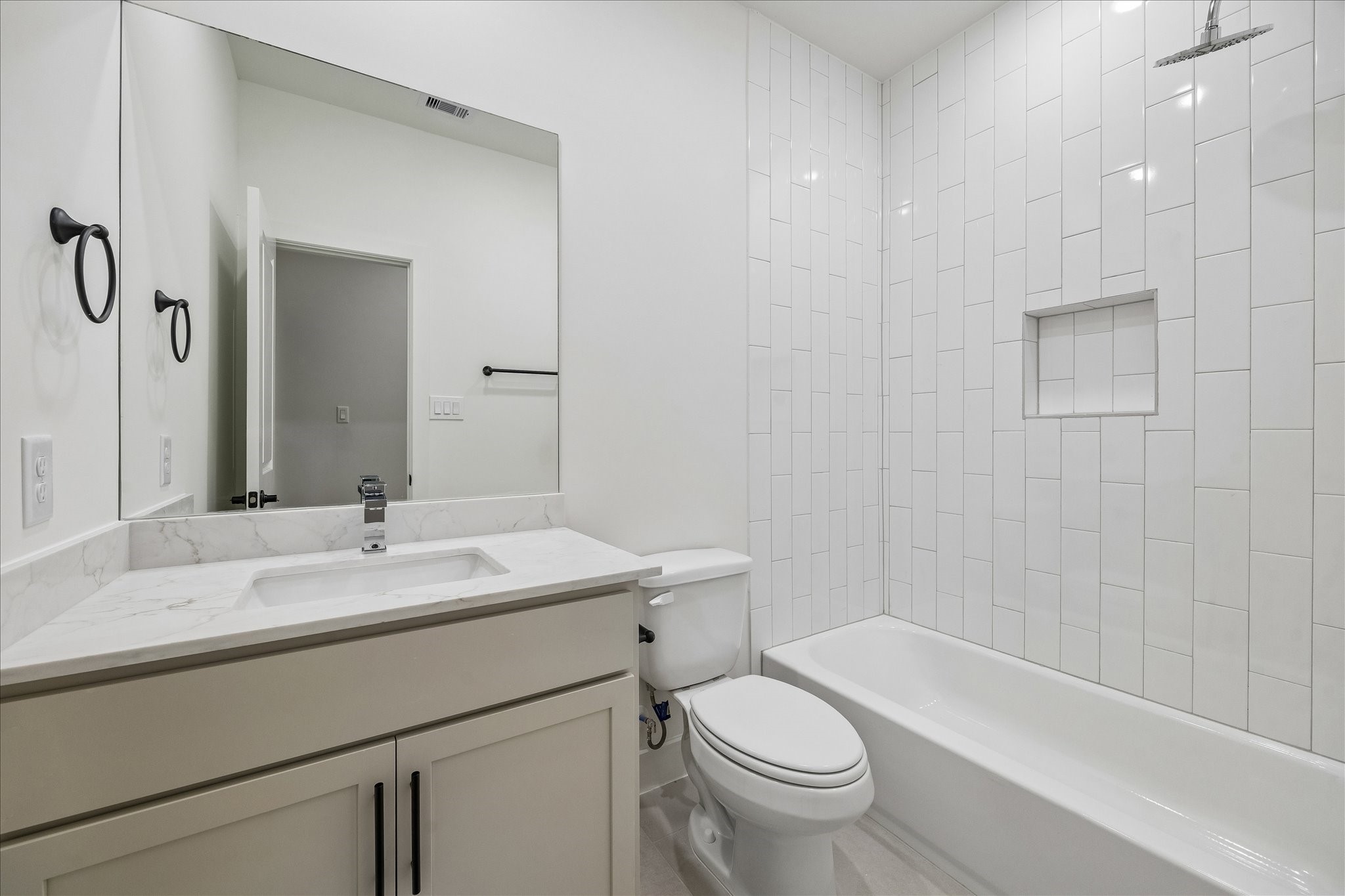 The second dedicated secondary bath