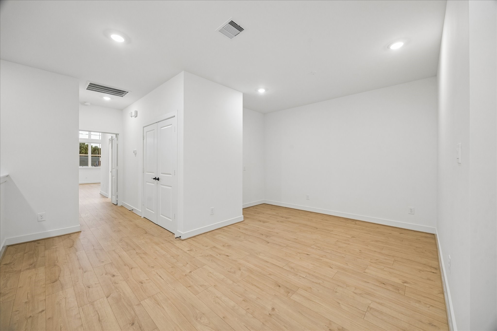 5018 Schuler Street, Houston, TX 77007