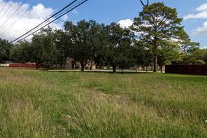 520 FM 517 Road W, Dickinson, TX 77539