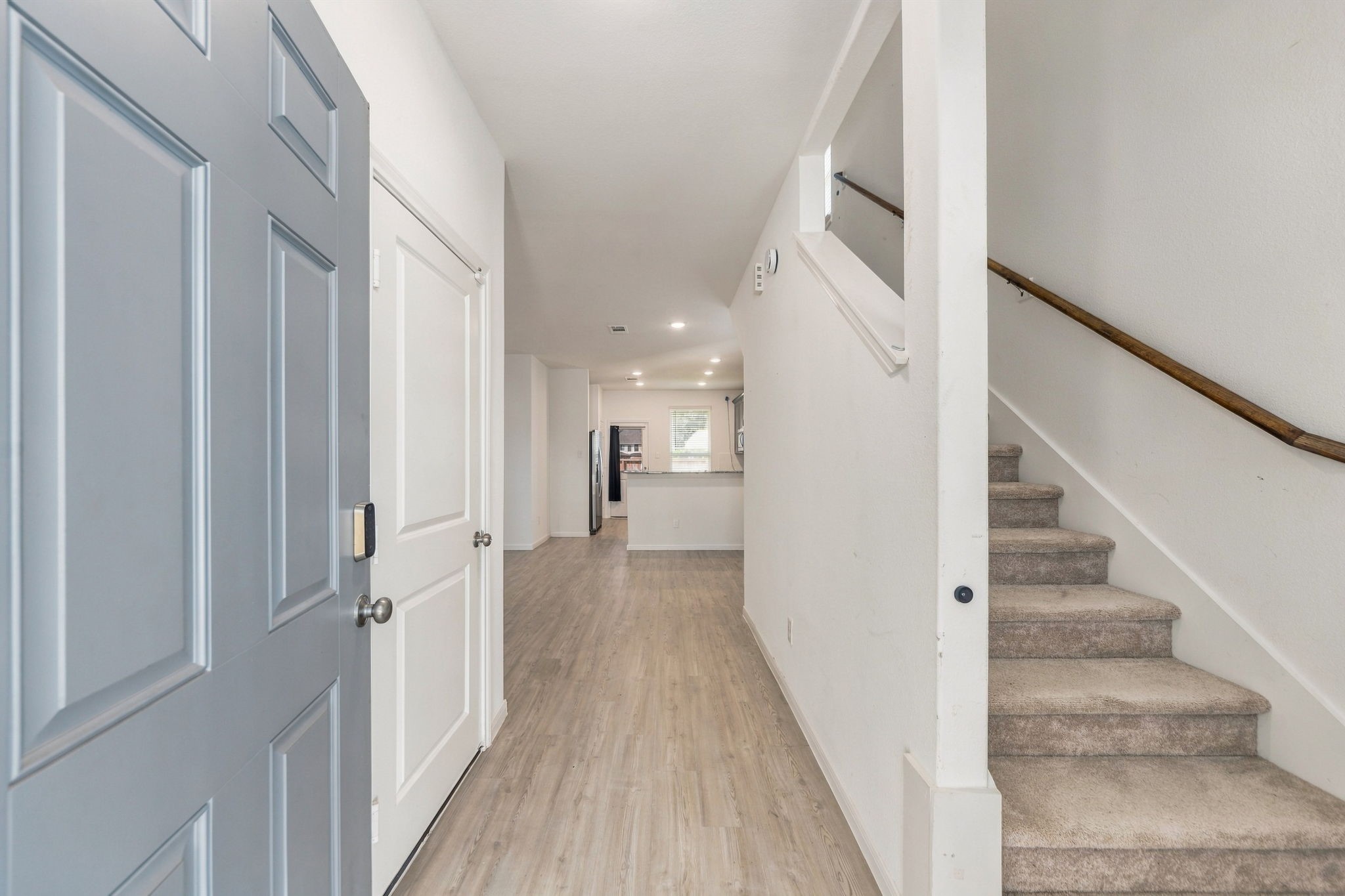 Entry/ Foyer