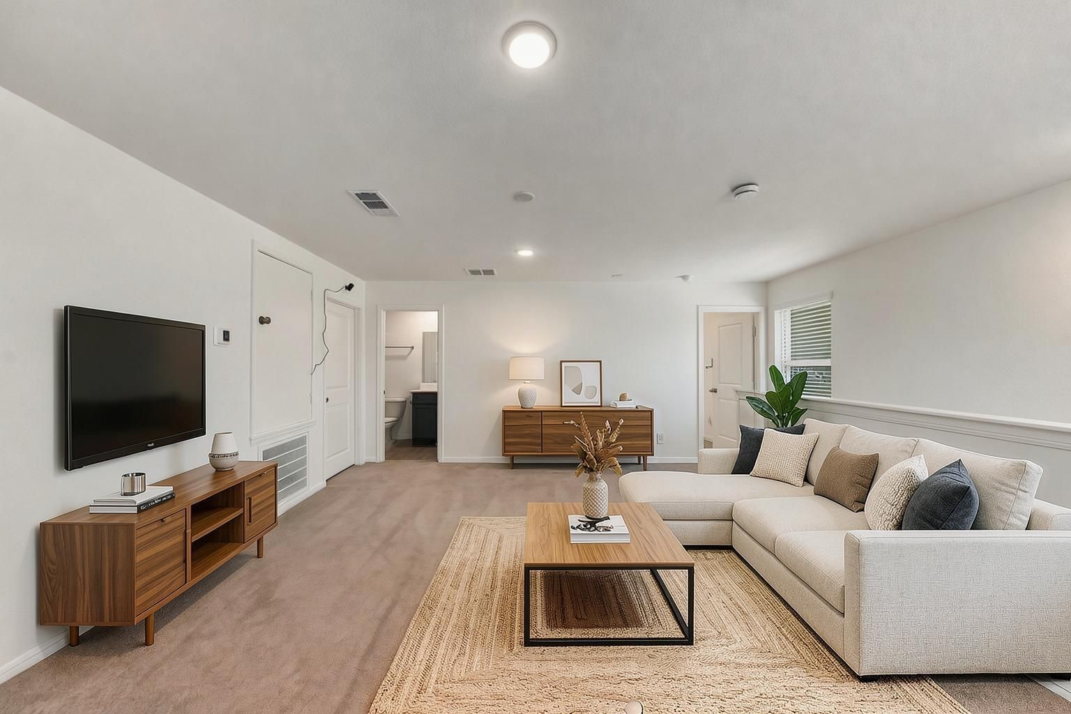 Loft (Virtually staged) Loft (Virtually staged)