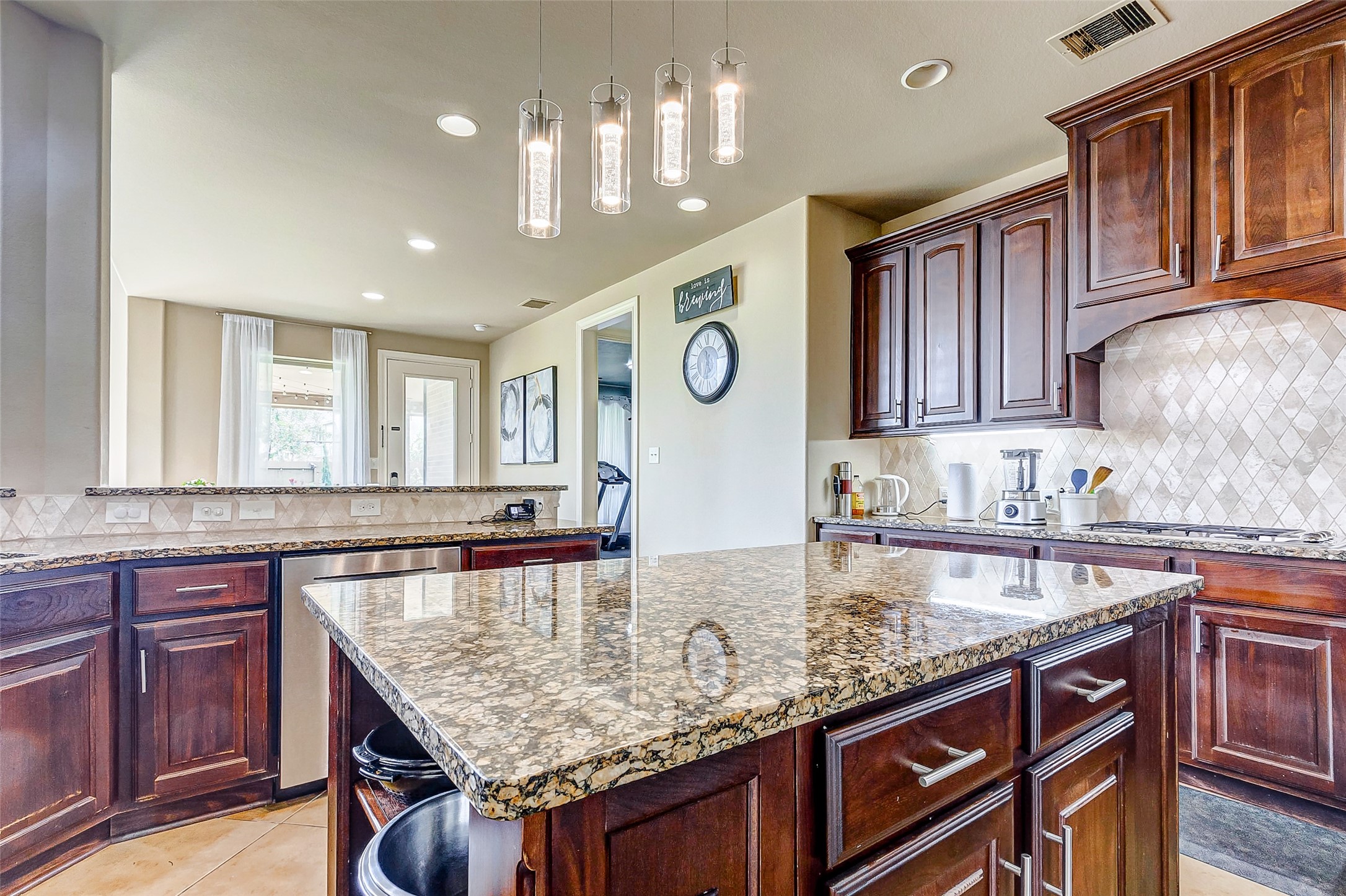 16214 Canova Hill Lane, Houston, TX 77044