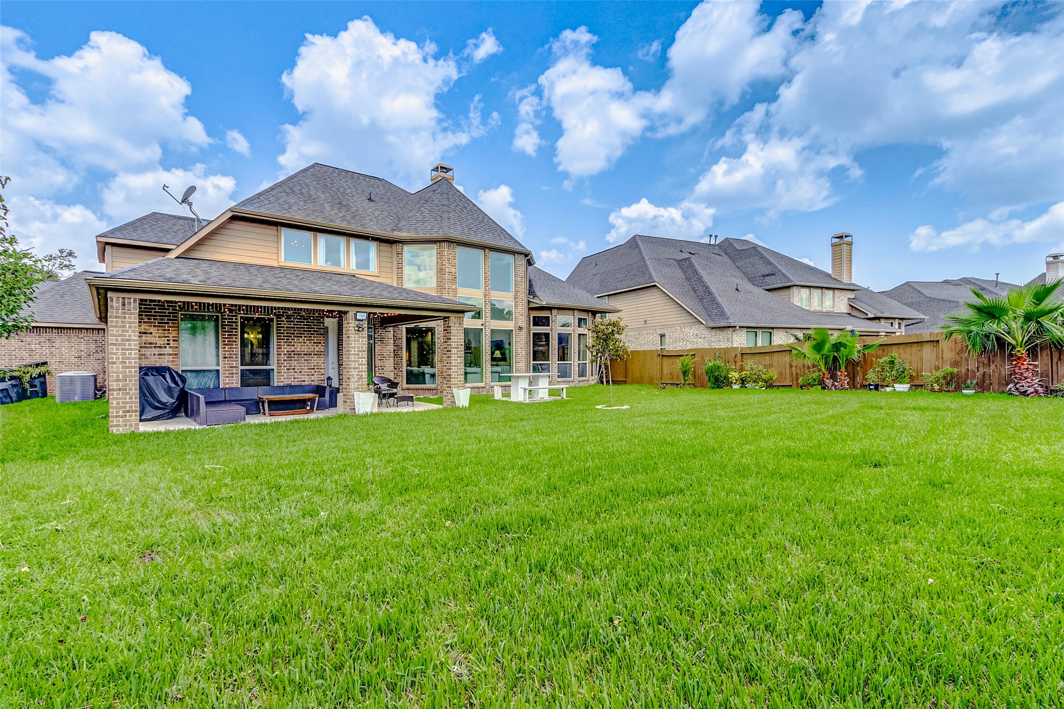 16214 Canova Hill Lane, Houston, TX 77044