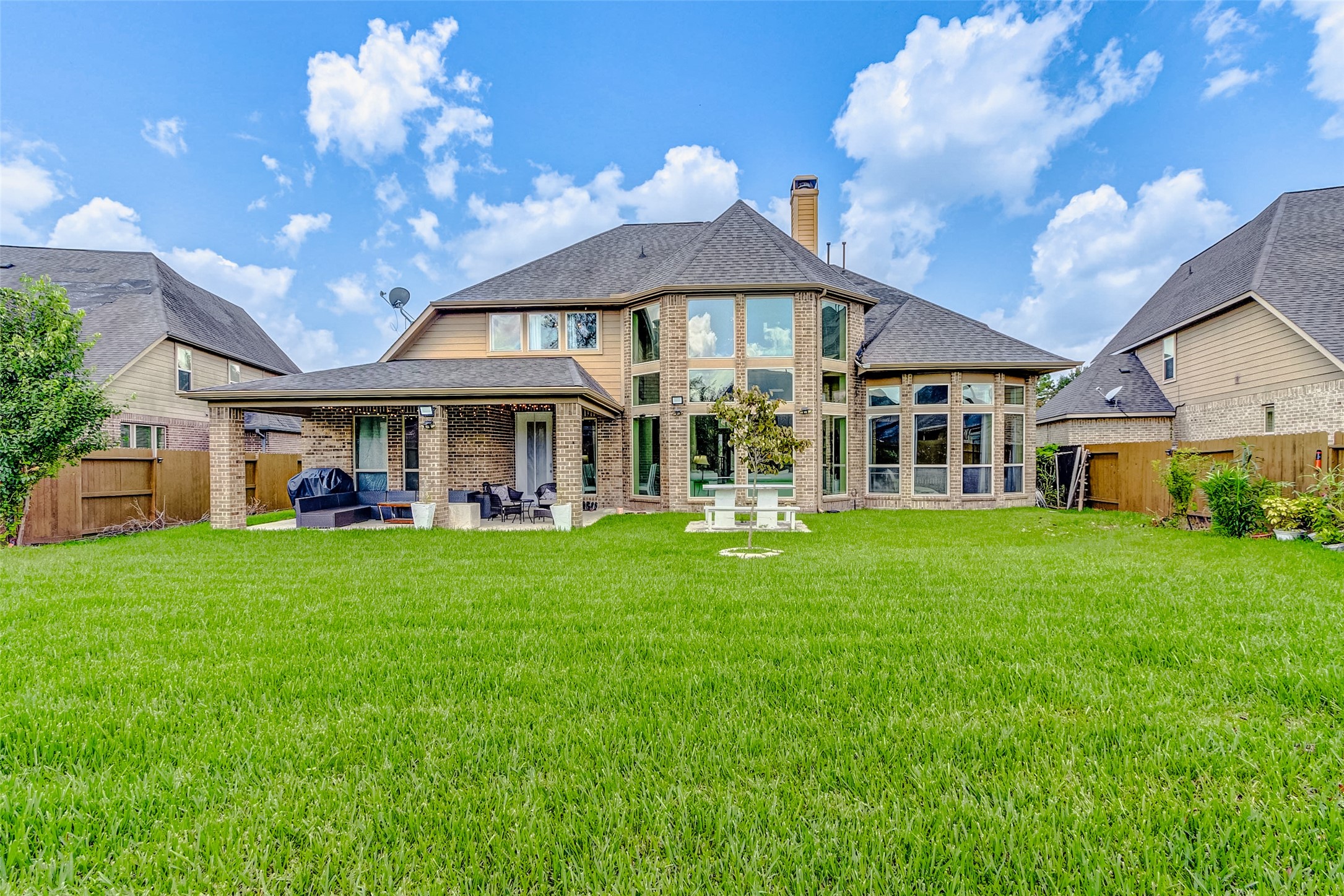 16214 Canova Hill Lane, Houston, TX 77044