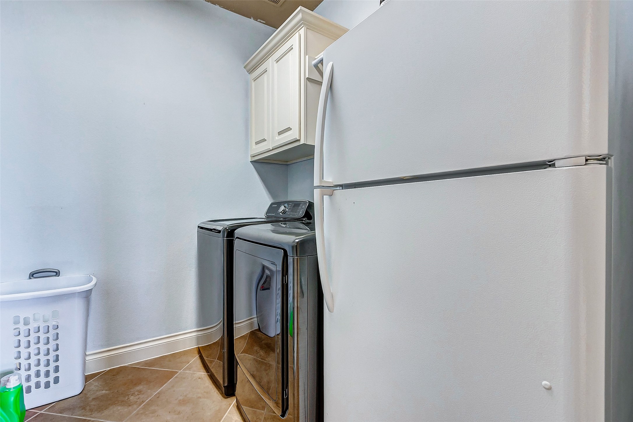 16214 Canova Hill Lane, Houston, TX 77044