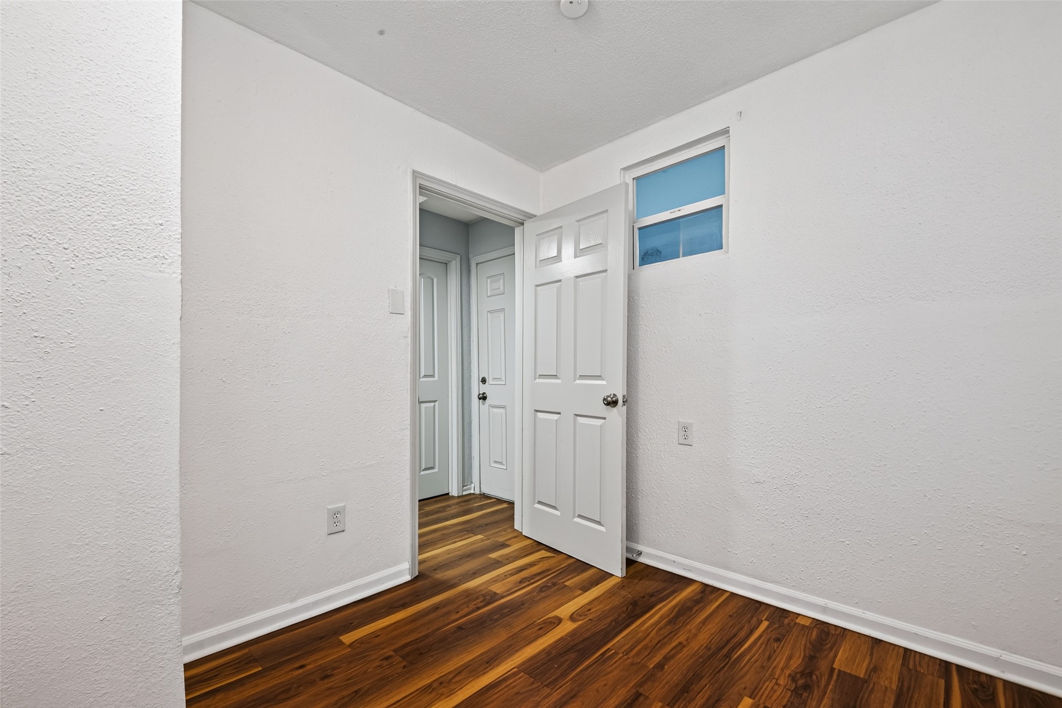 office/studio/extra room