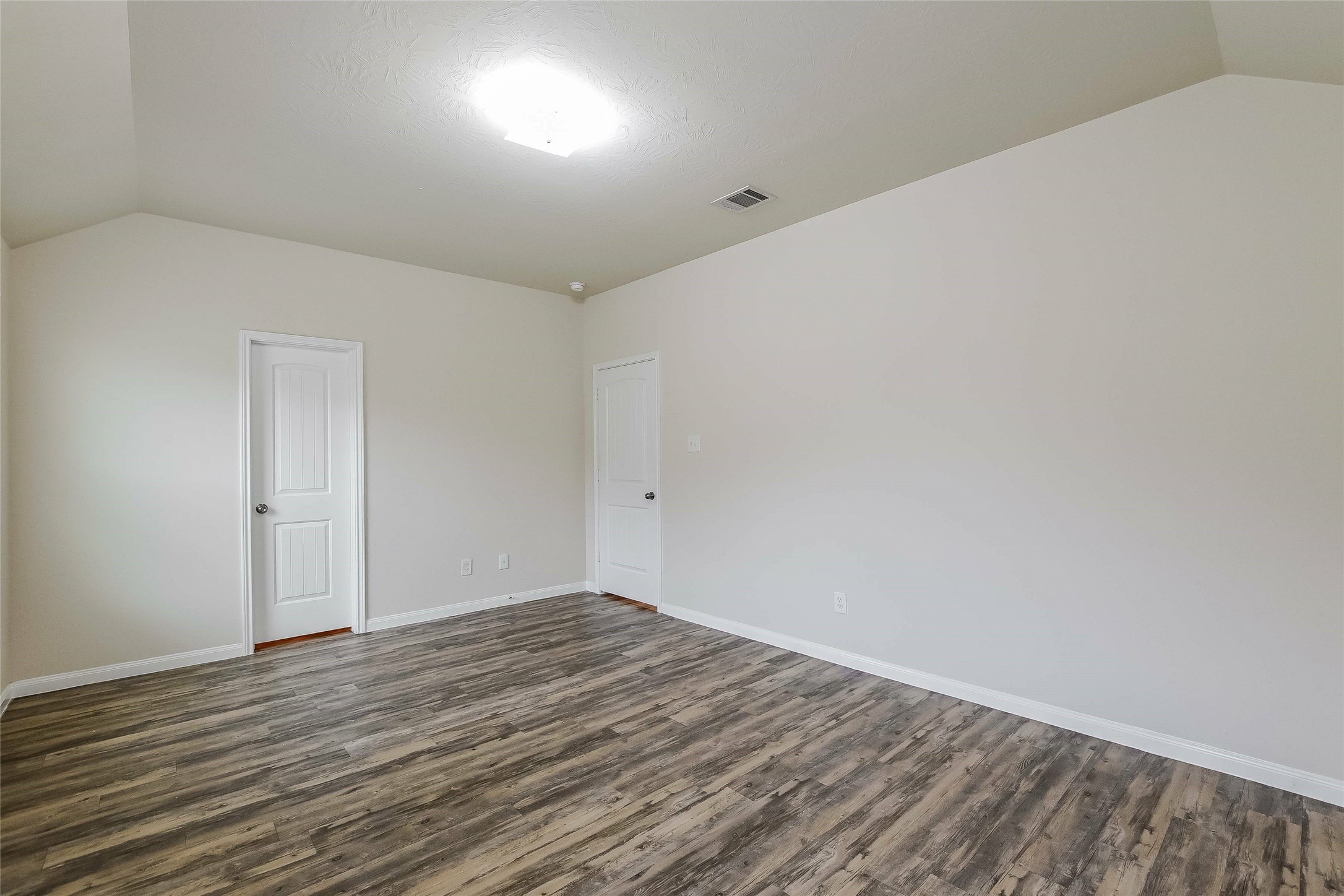 Photos may be representative of the floor plan and not the exact home. Finishes, layout, and features of the actual property for lease may vary. Photos may be representative of the floor plan and not the exact home. Finishes, layout, and features of the actual property for lease may vary.