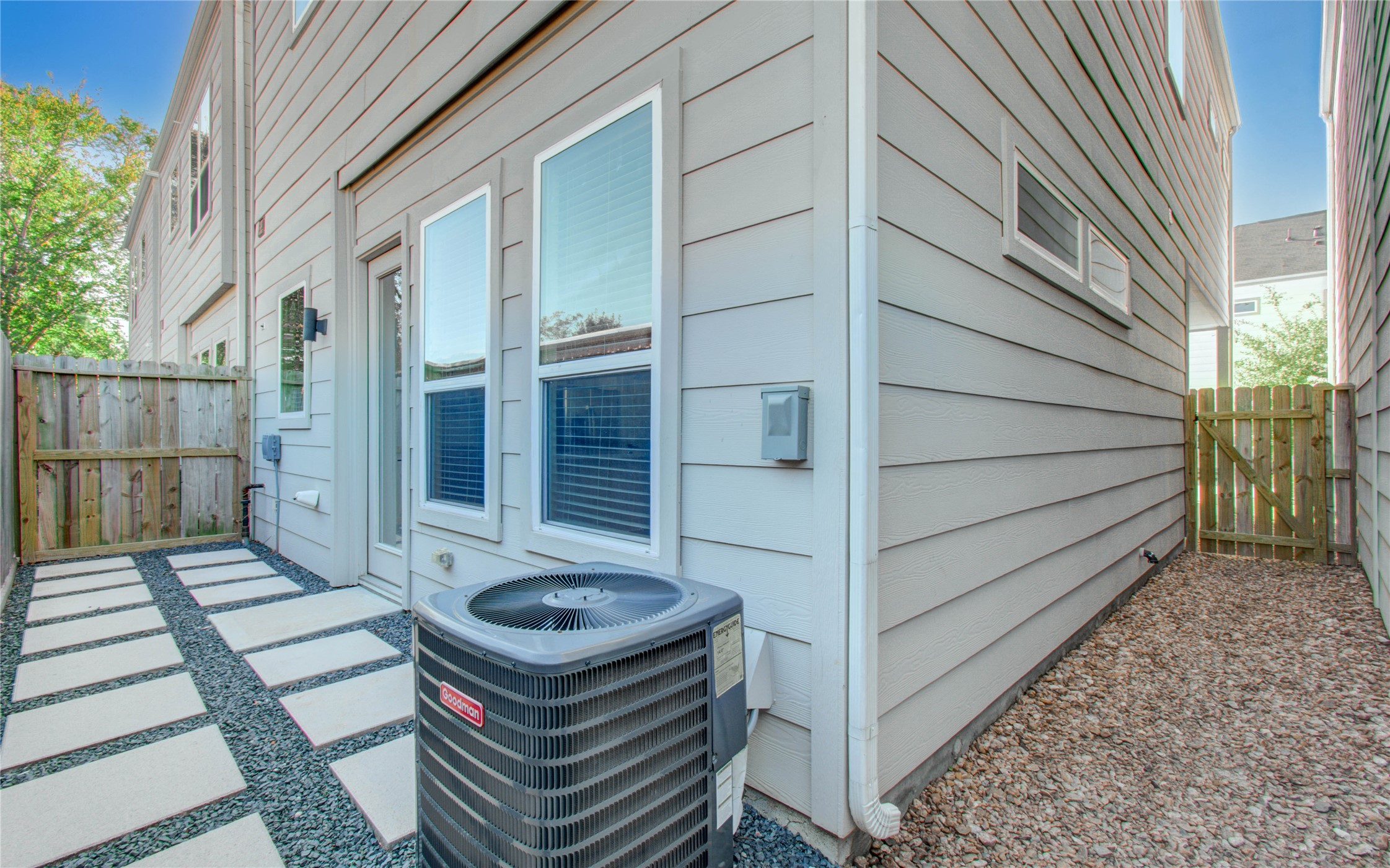 2054 Johanna Creek Drive, Houston, TX 77055