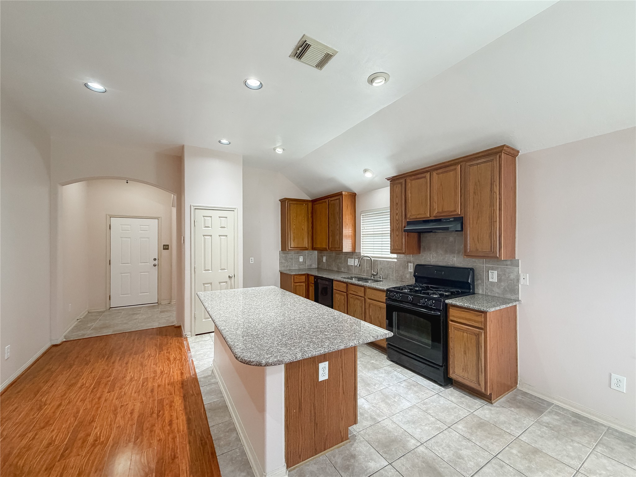 8110 Saragosa Blue Lane, Richmond, TX 77407