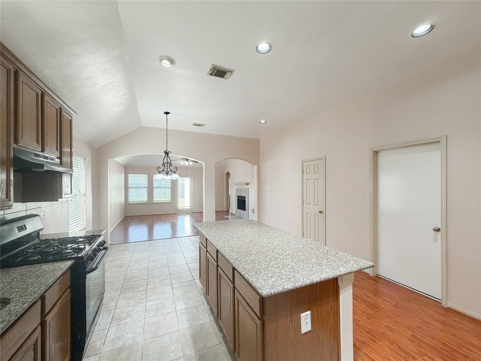 8110 Saragosa Blue Lane, Richmond, TX 77407