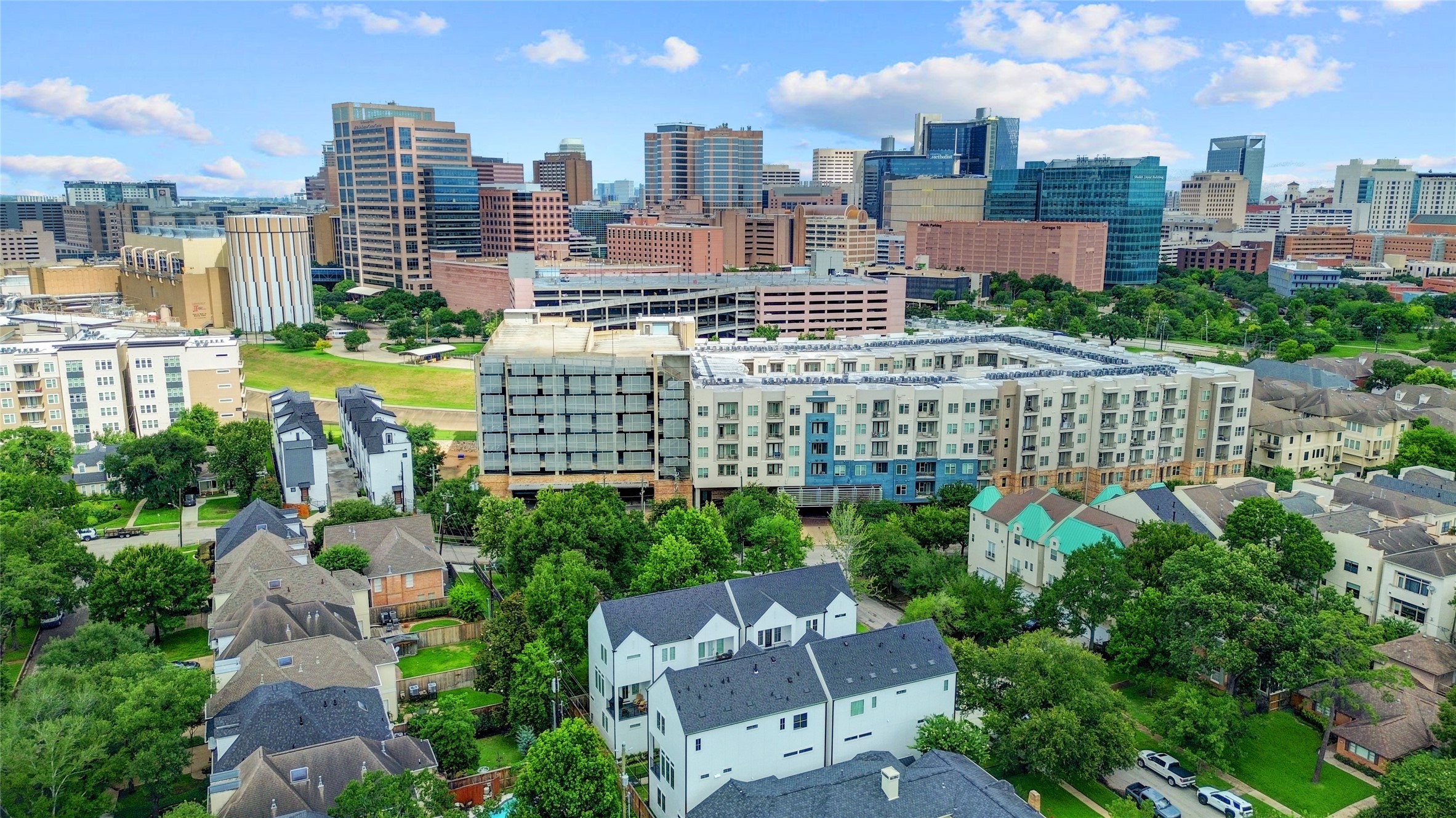 Aerial show of the proximity of the Lauderdale homes to the Texas Medical Center.