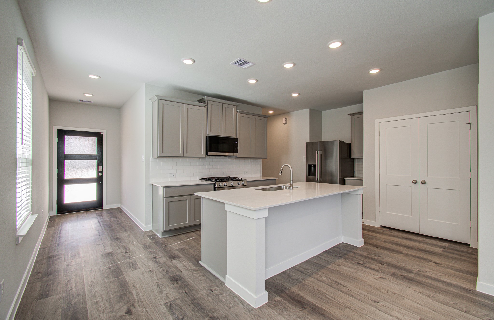 12610 Costal Bend Way, Cypress, TX 77433