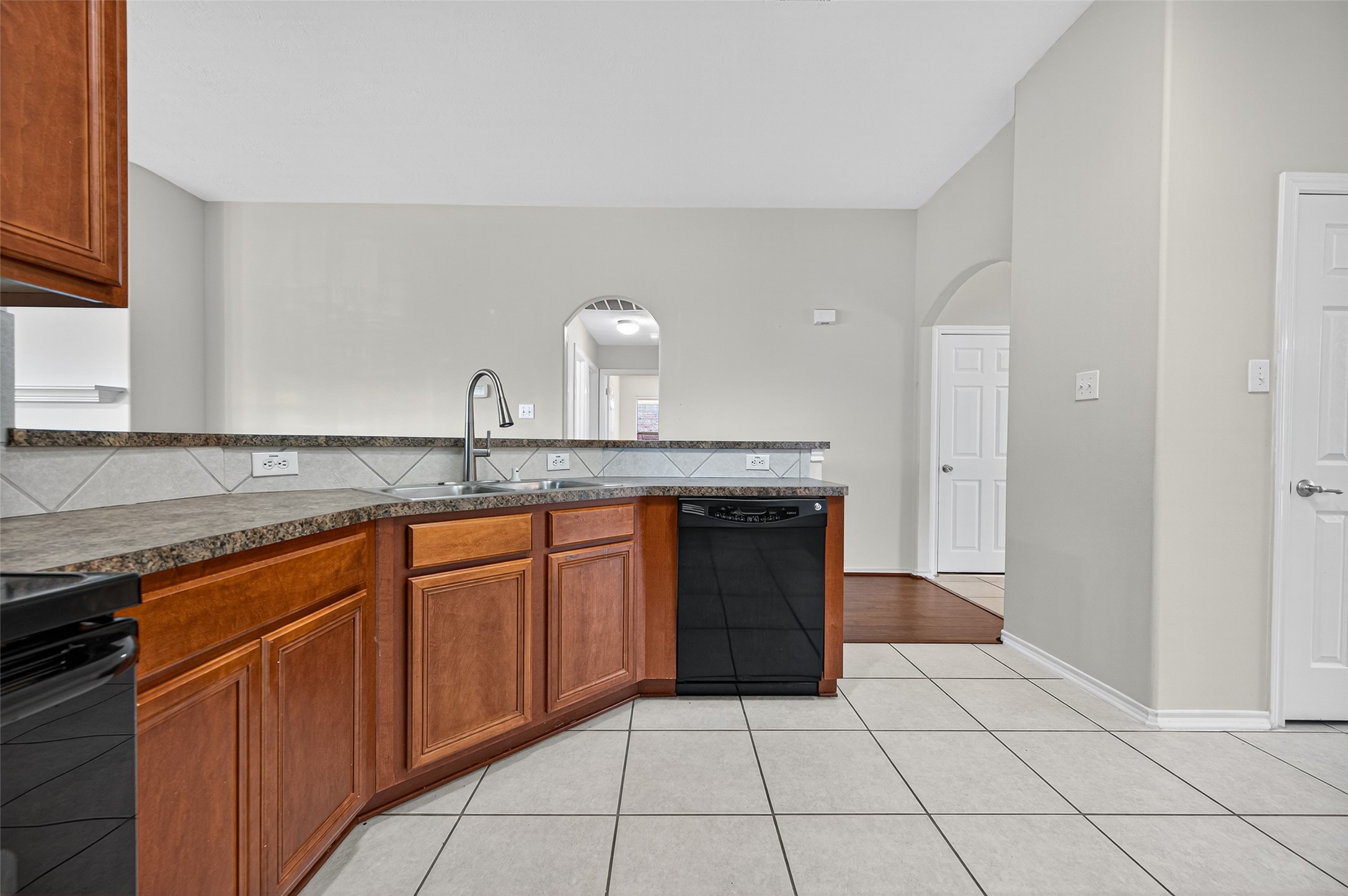 6927 Great Oaks Shadow Drive, Houston, TX 77083