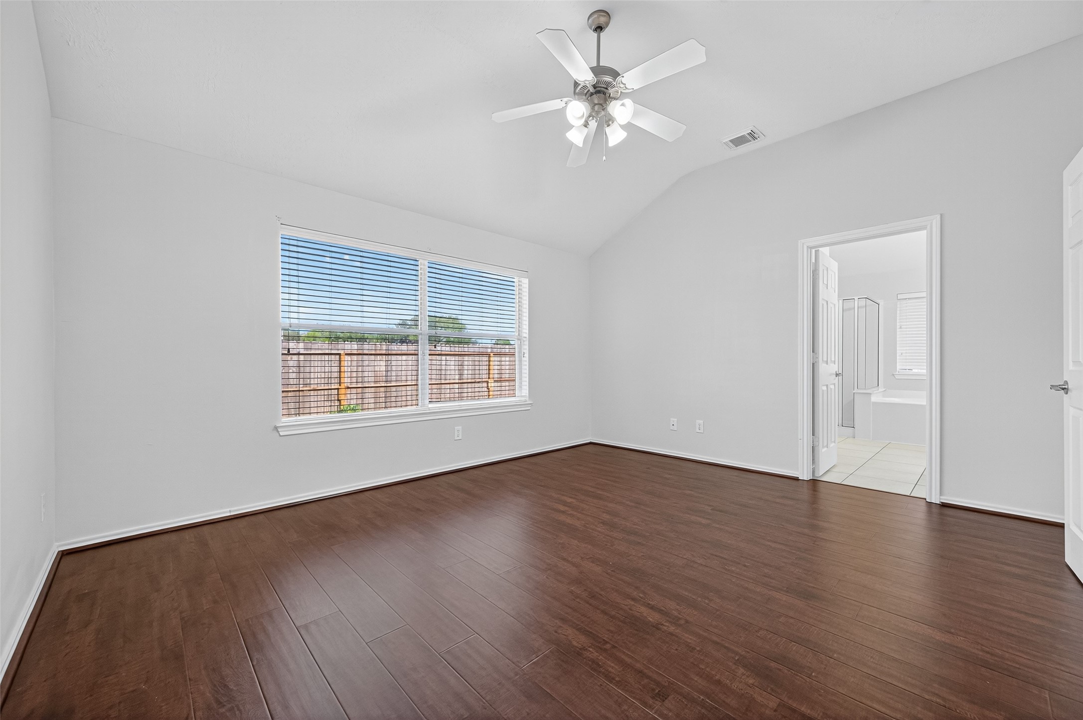 6927 Great Oaks Shadow Drive, Houston, TX 77083