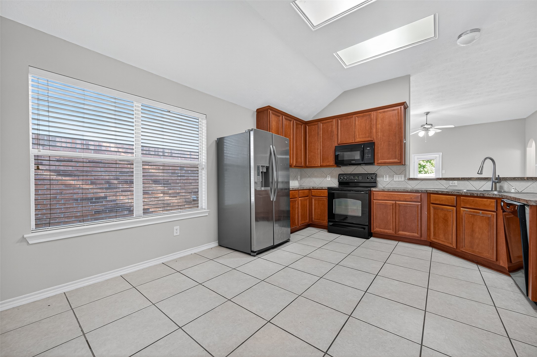 6927 Great Oaks Shadow Drive, Houston, TX 77083