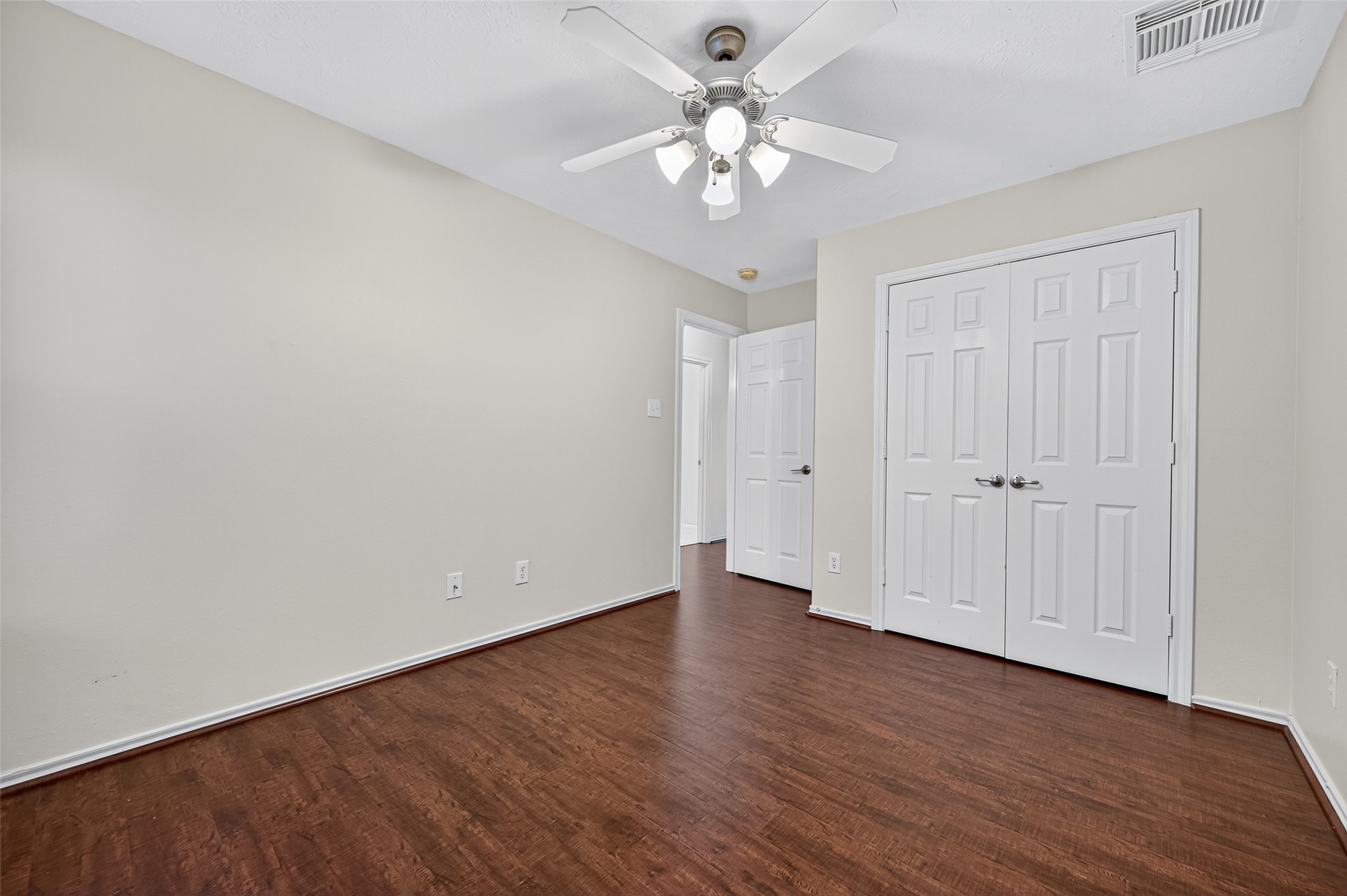 6927 Great Oaks Shadow Drive, Houston, TX 77083