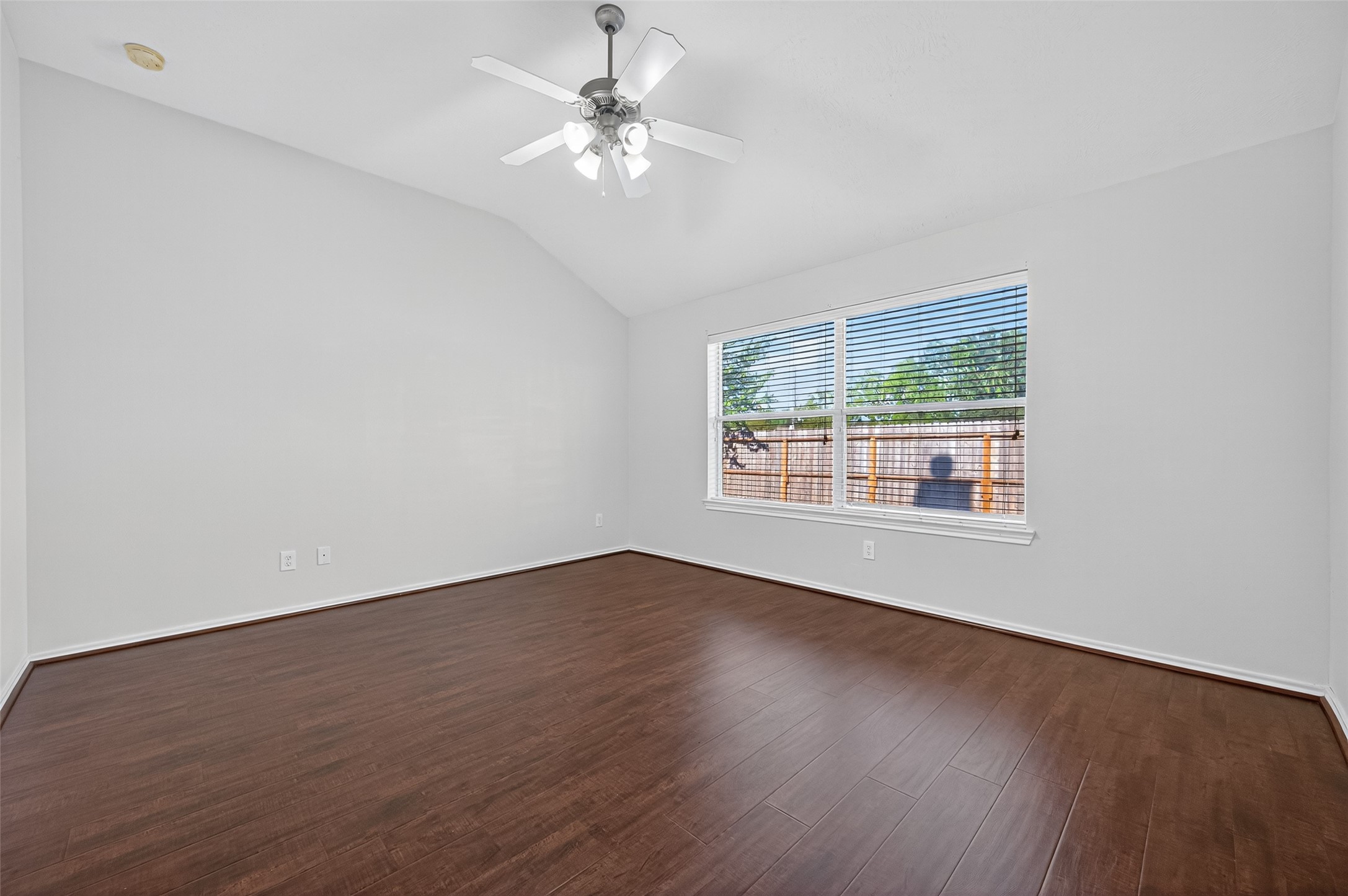 6927 Great Oaks Shadow Drive, Houston, TX 77083
