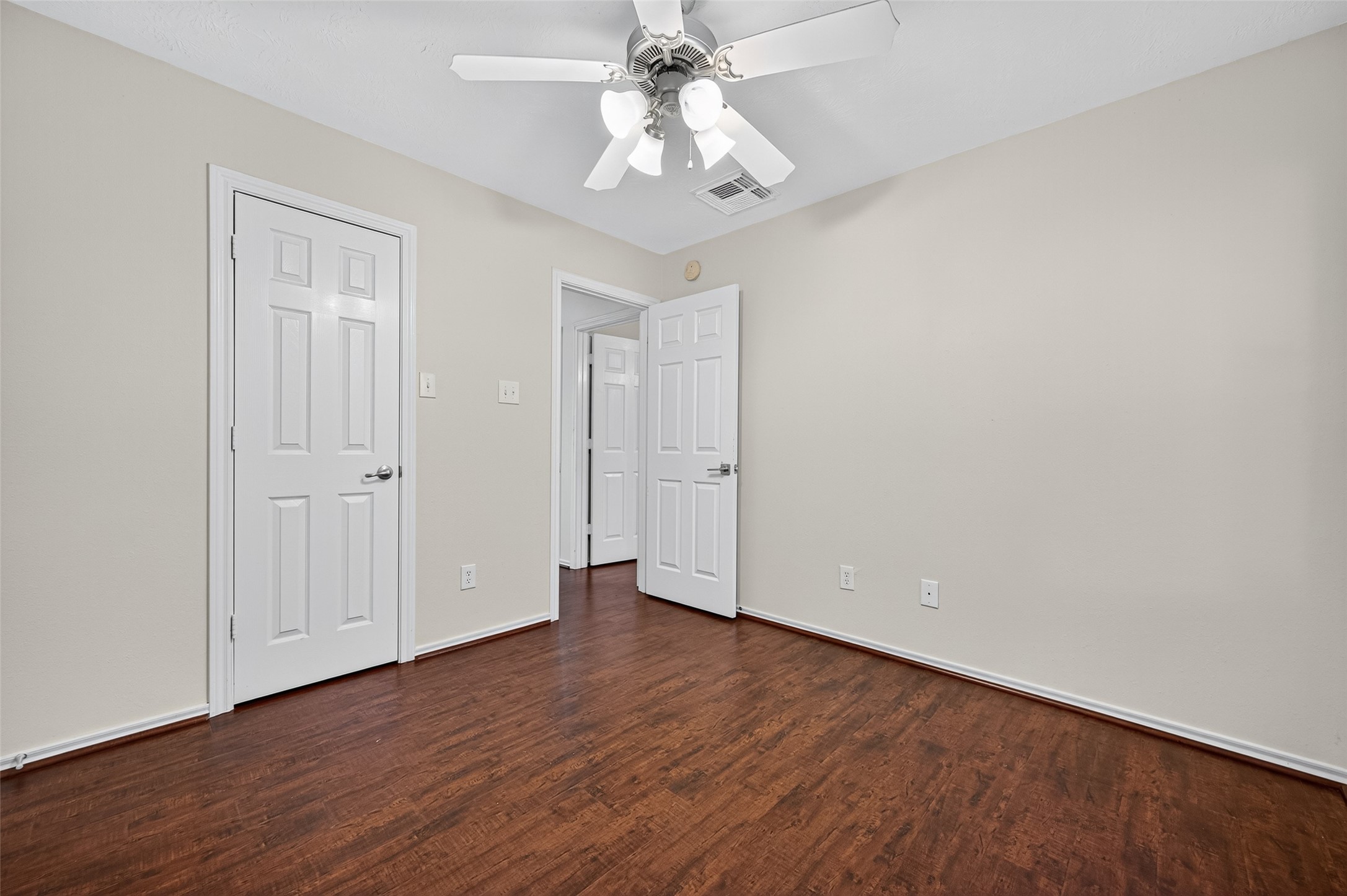 6927 Great Oaks Shadow Drive, Houston, TX 77083