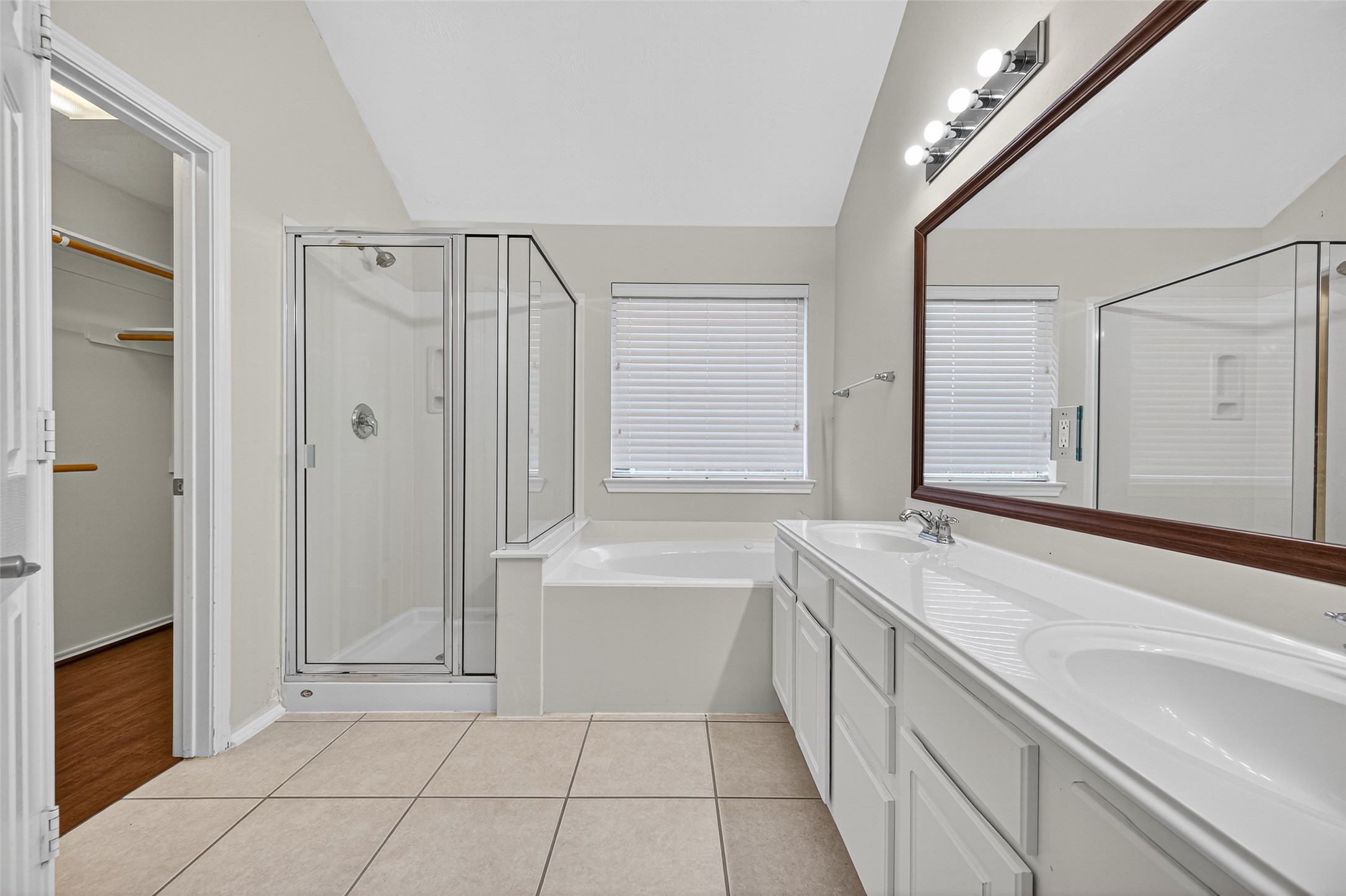6927 Great Oaks Shadow Drive, Houston, TX 77083