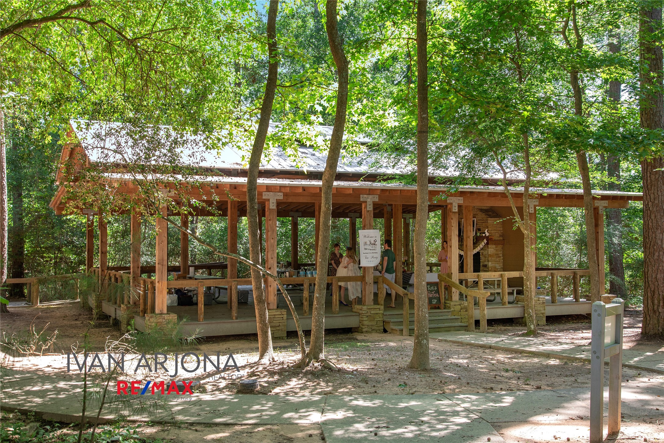 222 HAWKHURST, The Woodlands, TX 77354