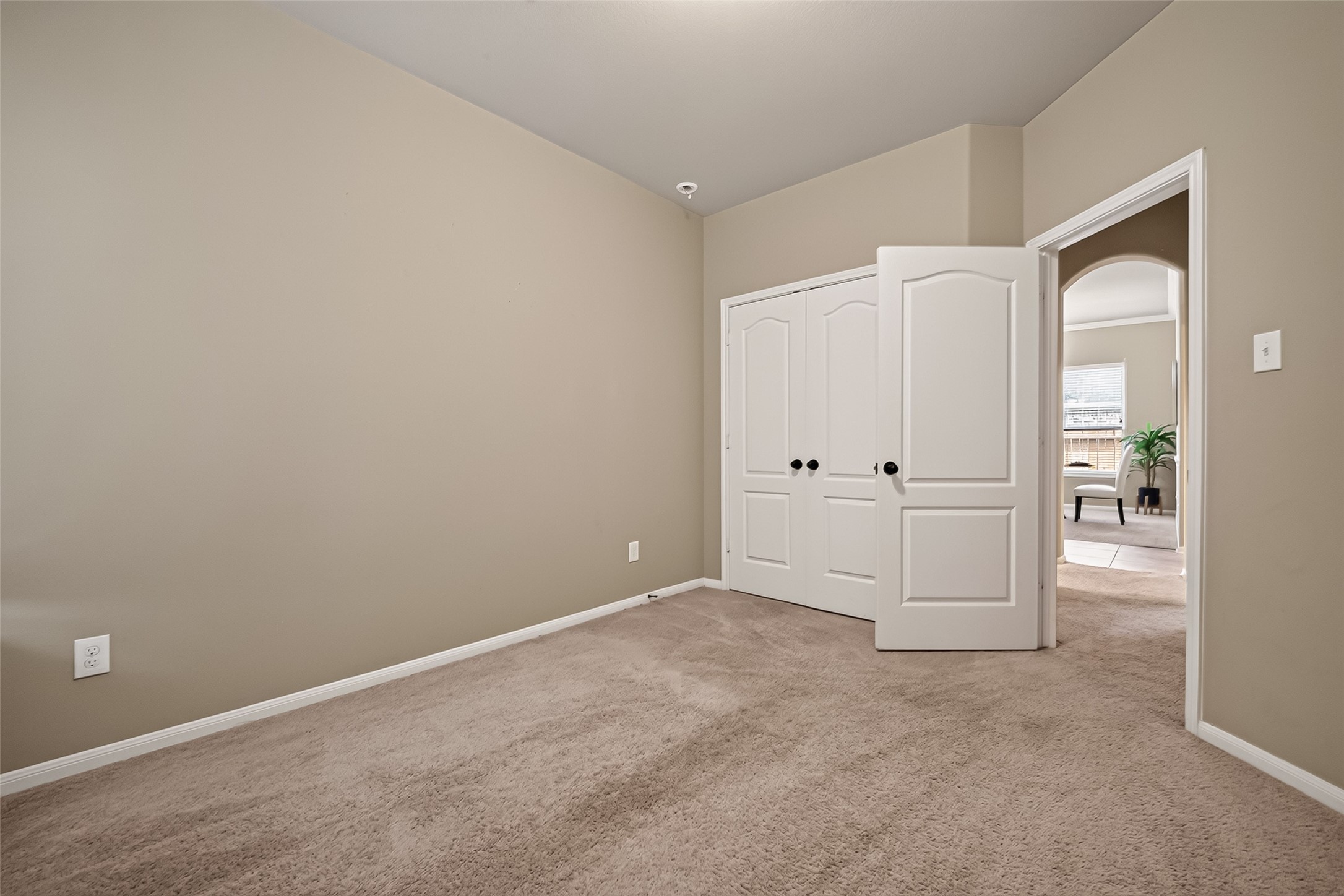 2115 Rolling Hills Drive, Pearland, TX 77581