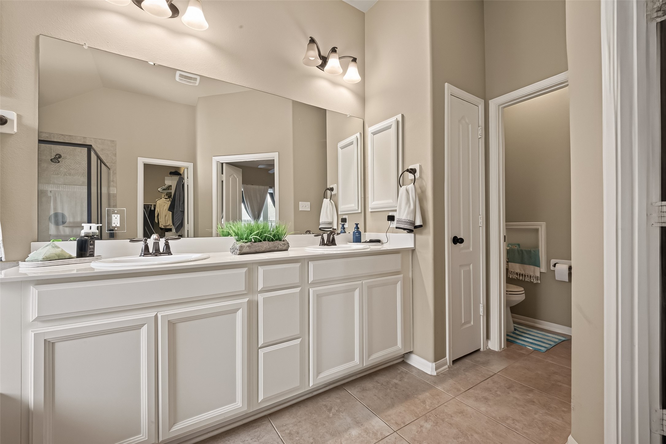 2115 Rolling Hills Drive, Pearland, TX 77581