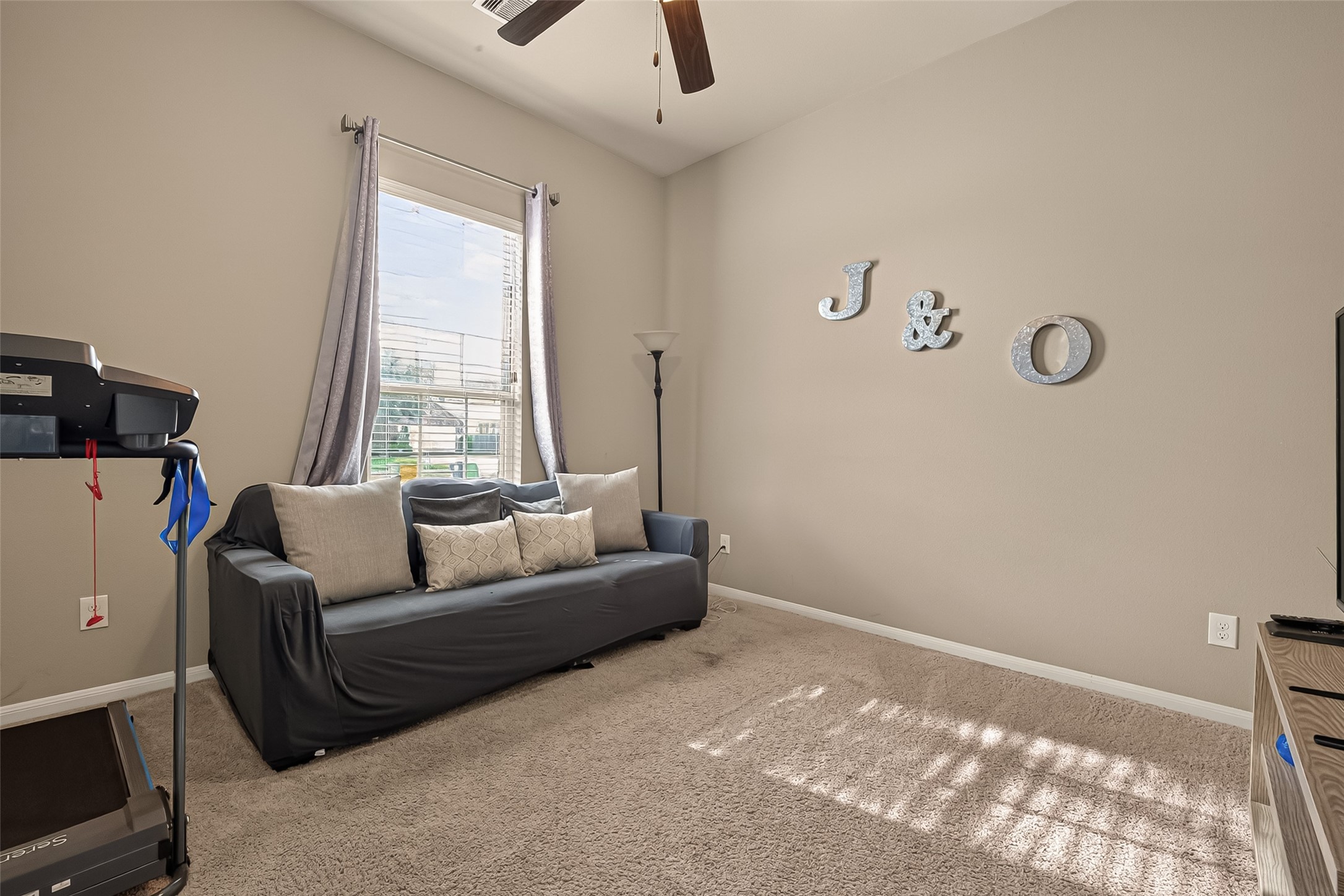 2115 Rolling Hills Drive, Pearland, TX 77581