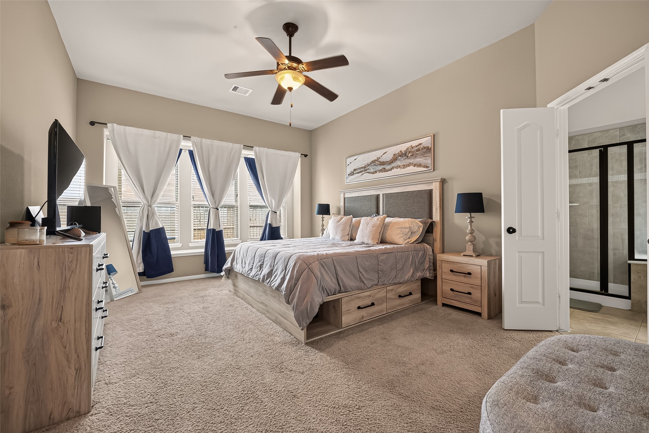 2115 Rolling Hills Drive, Pearland, TX 77581