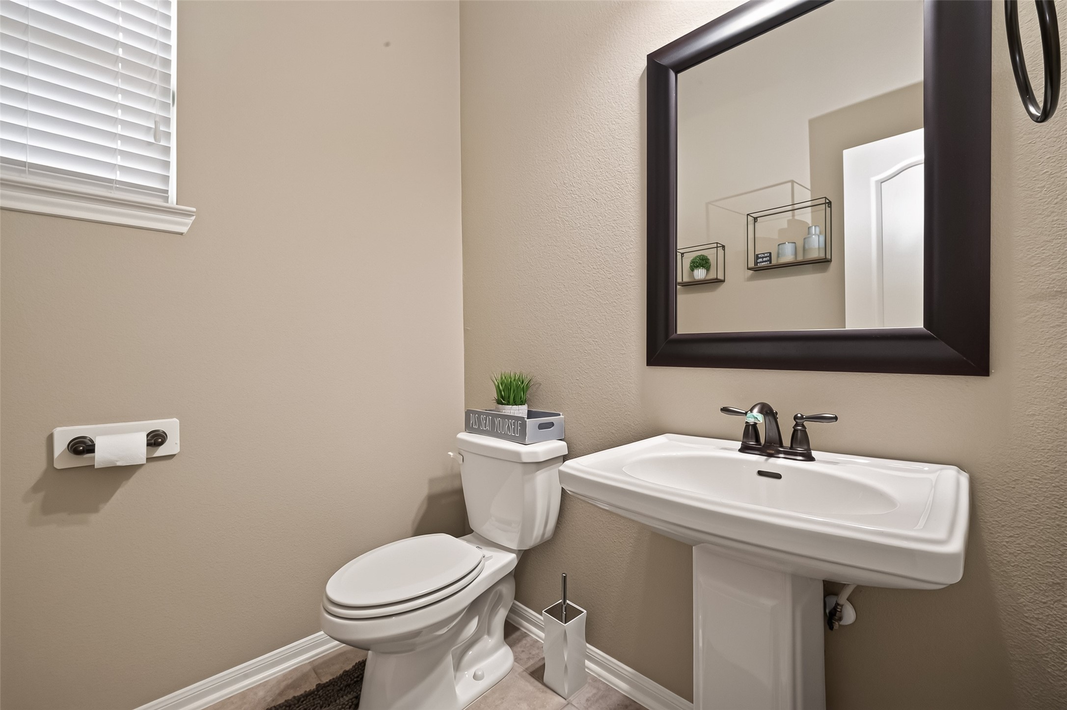 2115 Rolling Hills Drive, Pearland, TX 77581