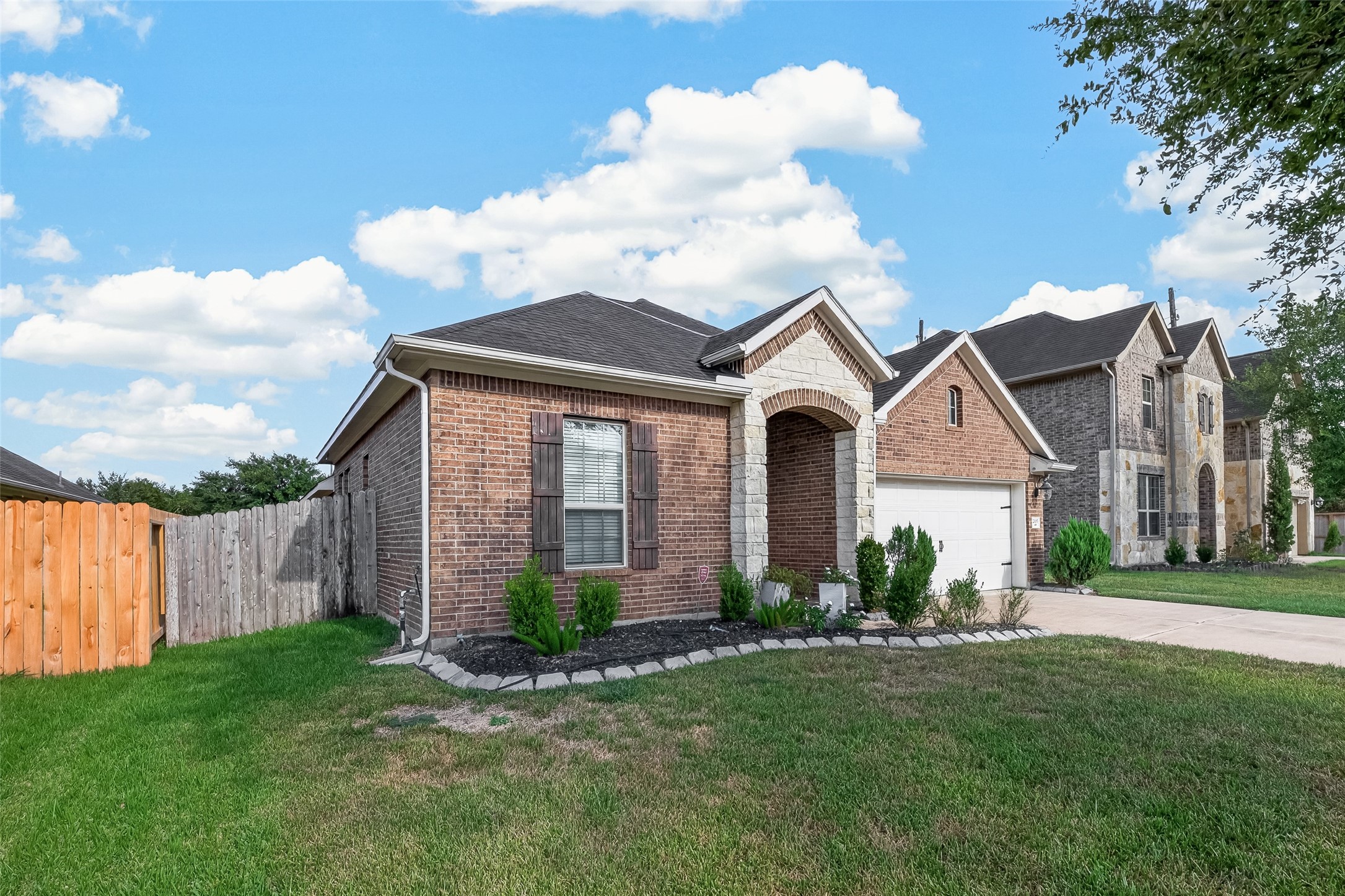 2115 Rolling Hills Drive, Pearland, TX 77581 2115 Rolling Hills Drive, Pearland, TX 77581