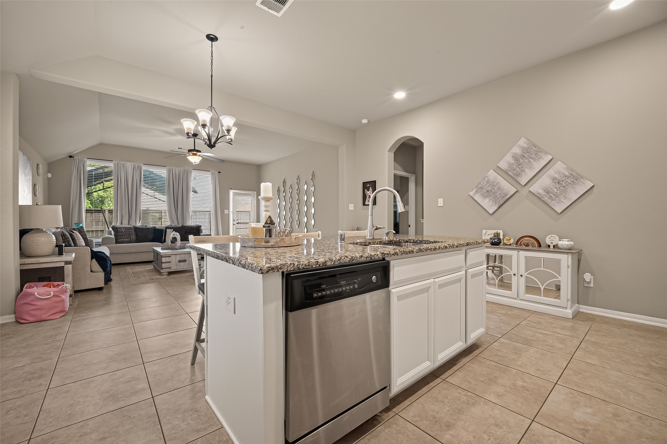 2115 Rolling Hills Drive, Pearland, TX 77581