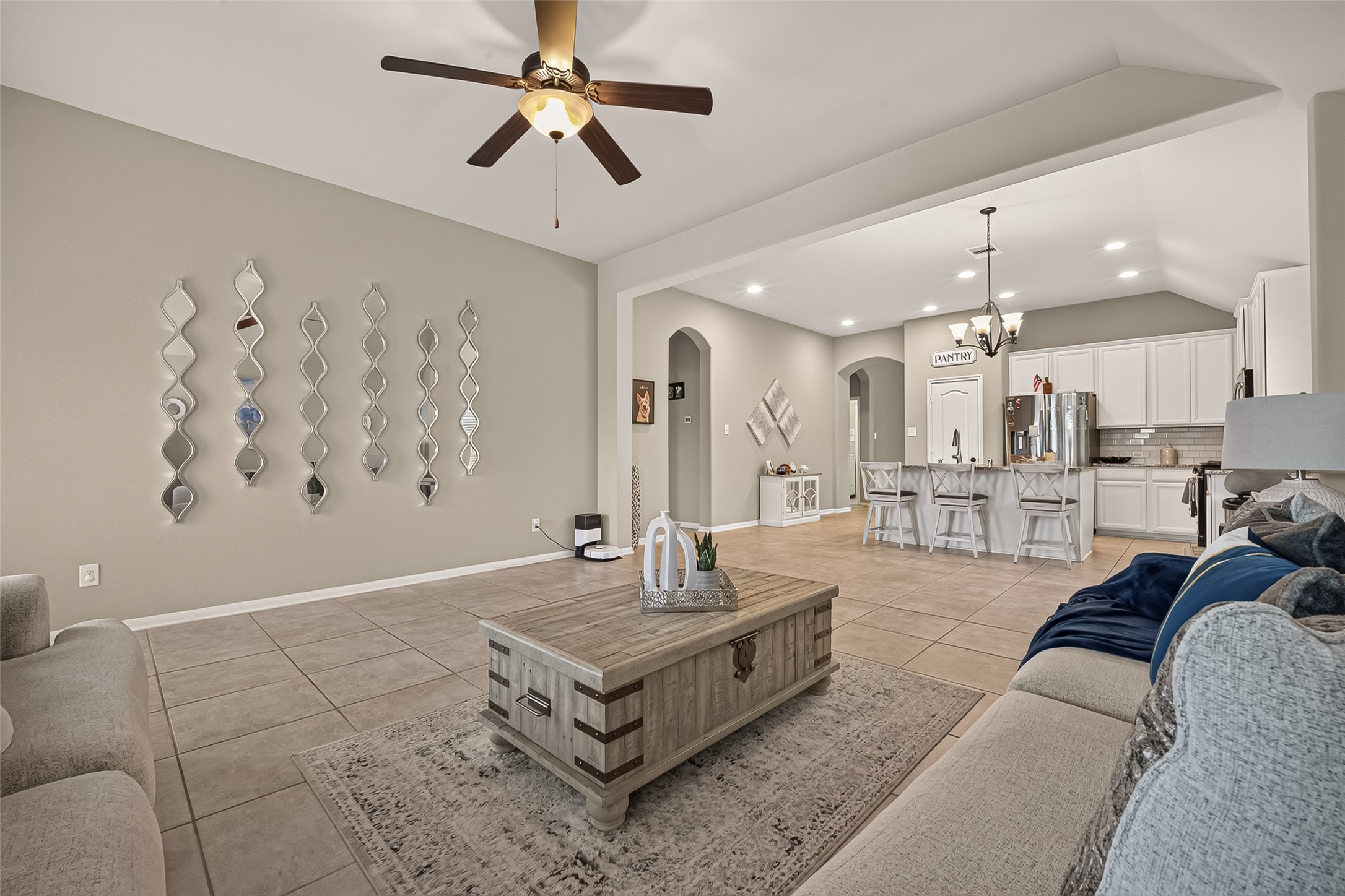 2115 Rolling Hills Drive, Pearland, TX 77581