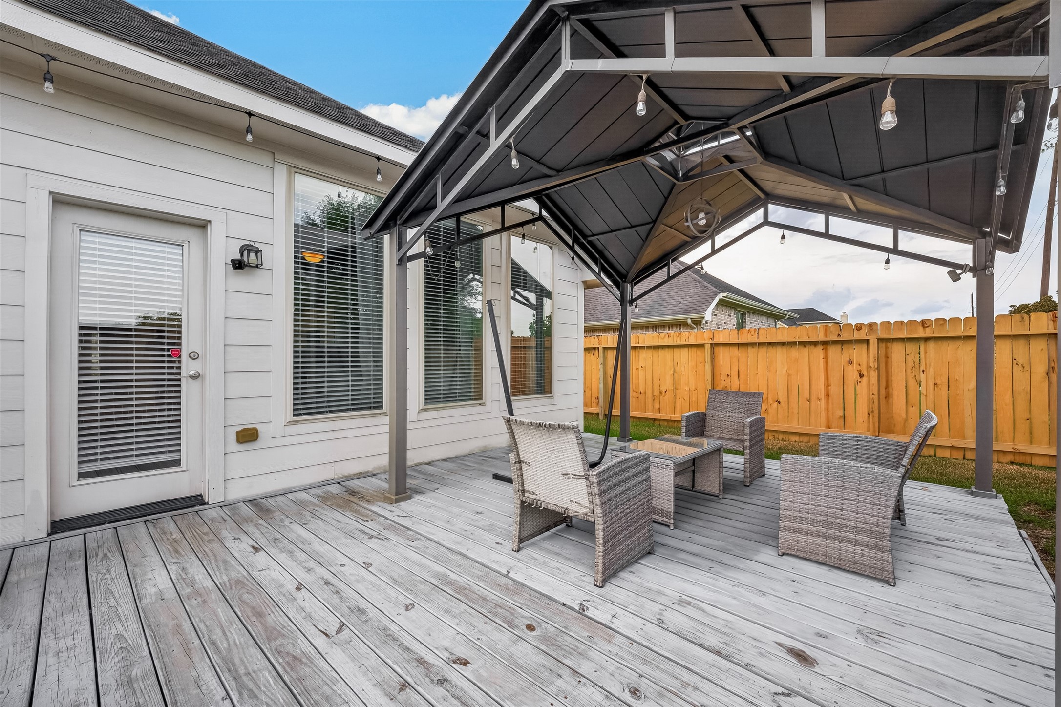 2115 Rolling Hills Drive, Pearland, TX 77581