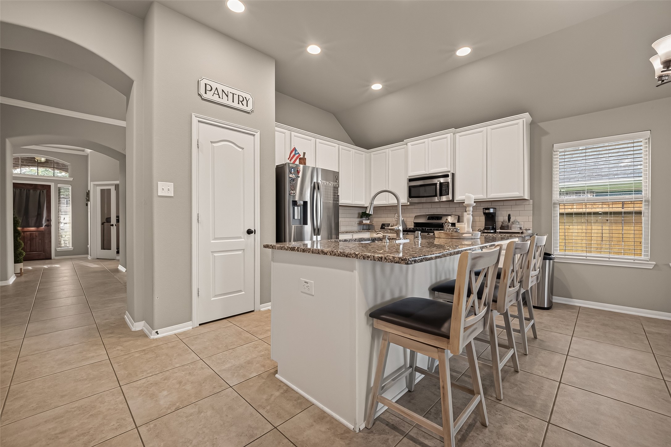 2115 Rolling Hills Drive, Pearland, TX 77581