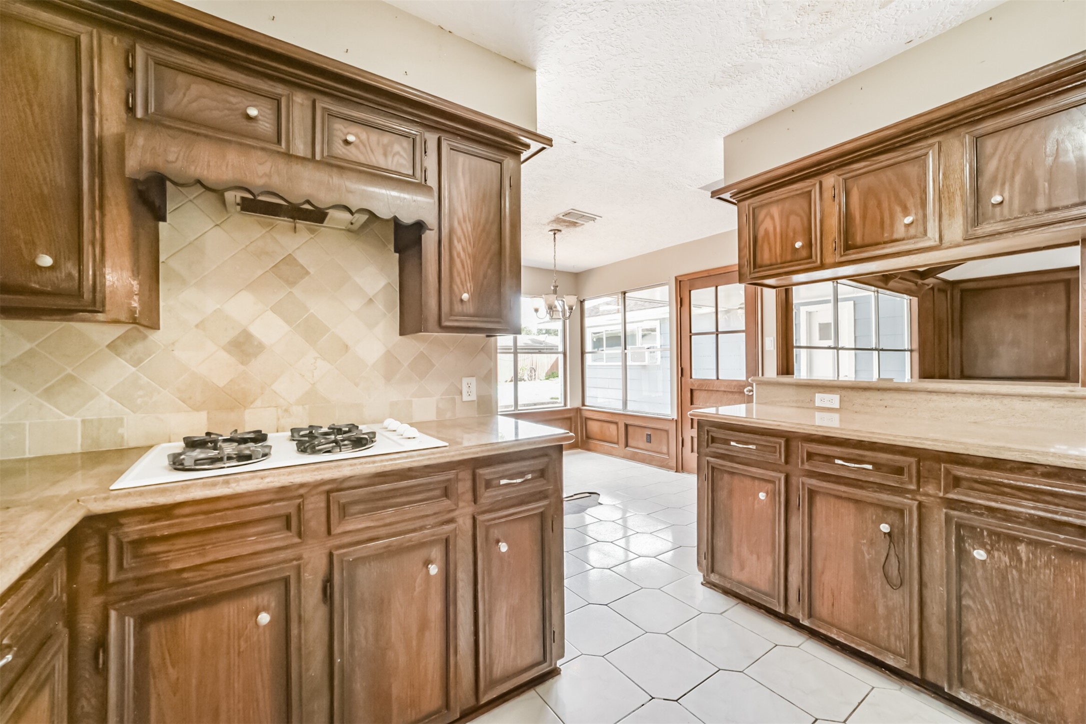 16511 Clearcrest Drive, Houston, TX 77059