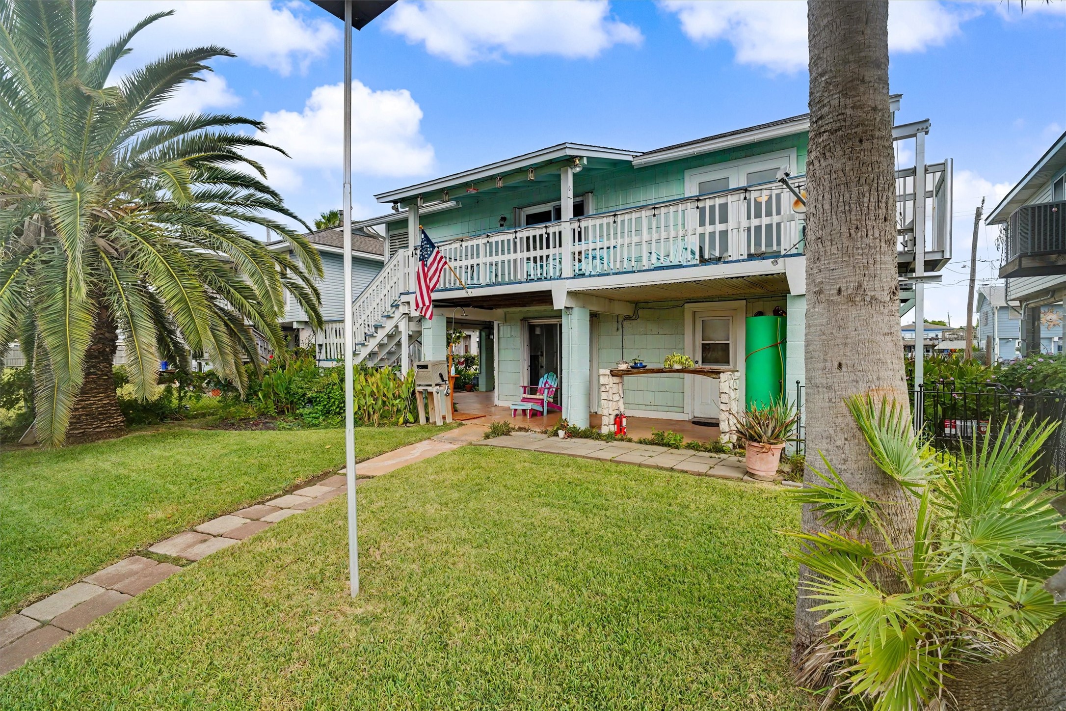 East-facing waterfront means beautiful morning sun, stunning water views, and shady afternoons on the back patio or dock. Cargo Lift! East-facing waterfront means beautiful morning sun, stunning water views, and shady afternoons on the back patio or dock. Cargo Lift!