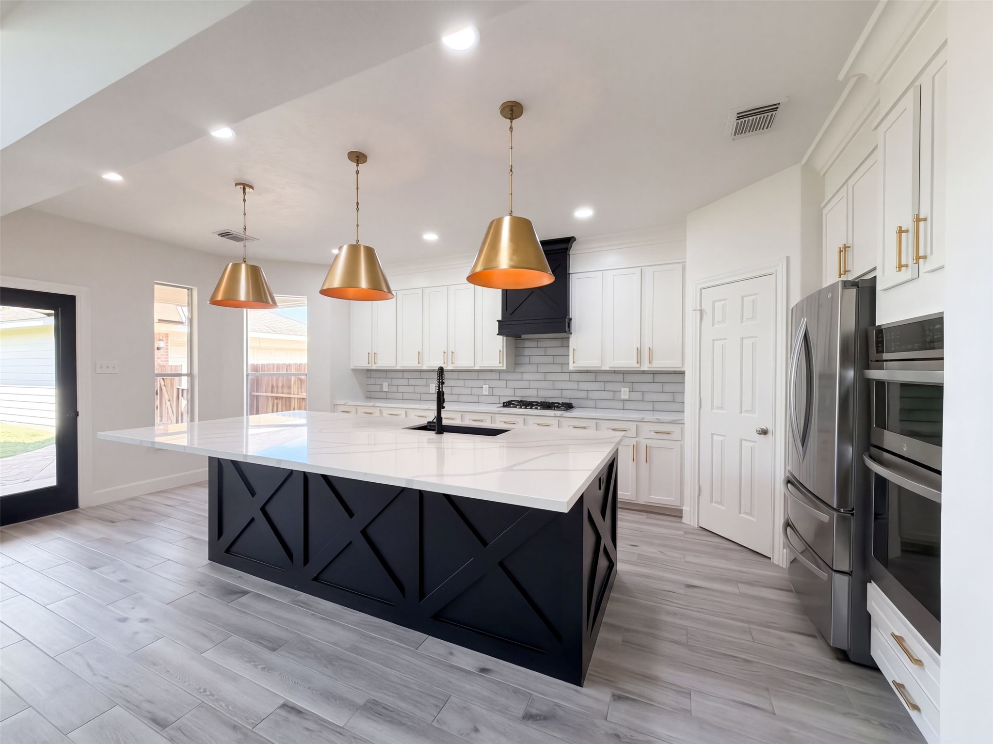 18006 Oakfield Glen Lane, Cypress, TX 77433