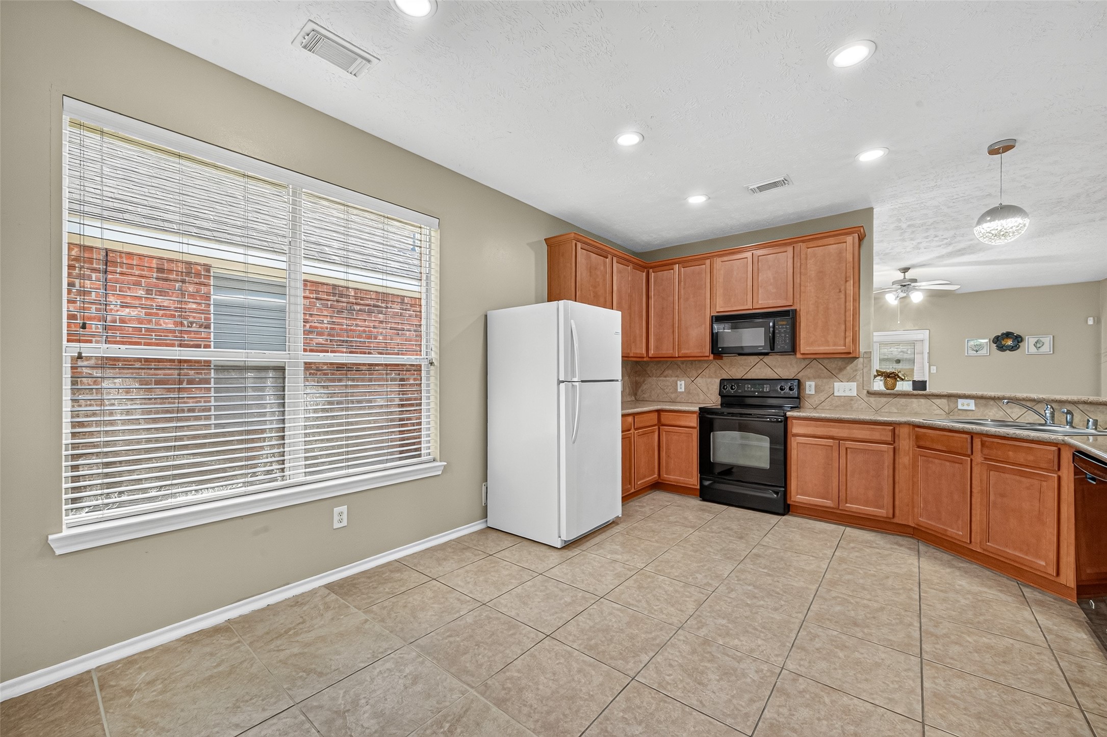 20119 Benton Springs Ln, Richmond, TX 77407