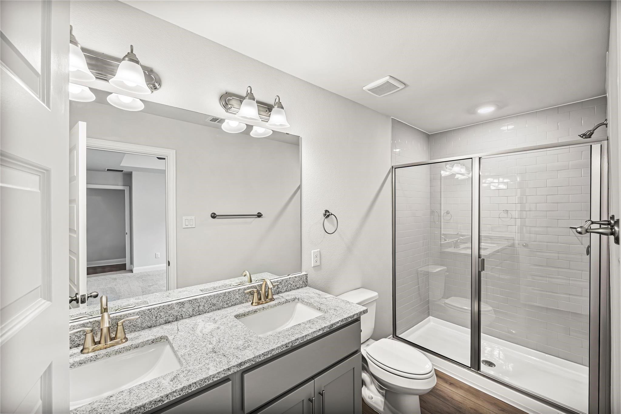 4402 W Bayou Maison Circle, Dickinson, TX 77539
