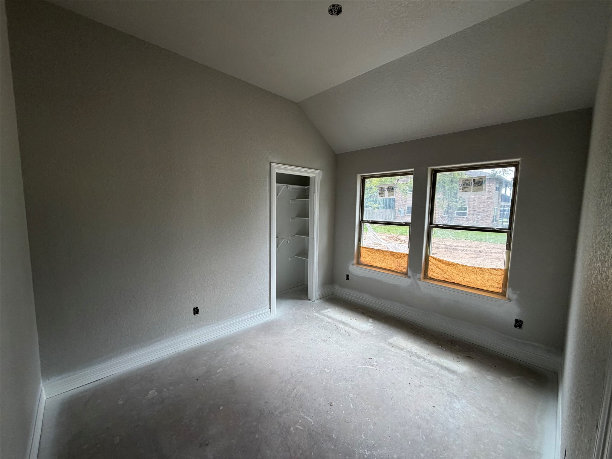 1047 S Anderson Street, Angleton, TX 77515