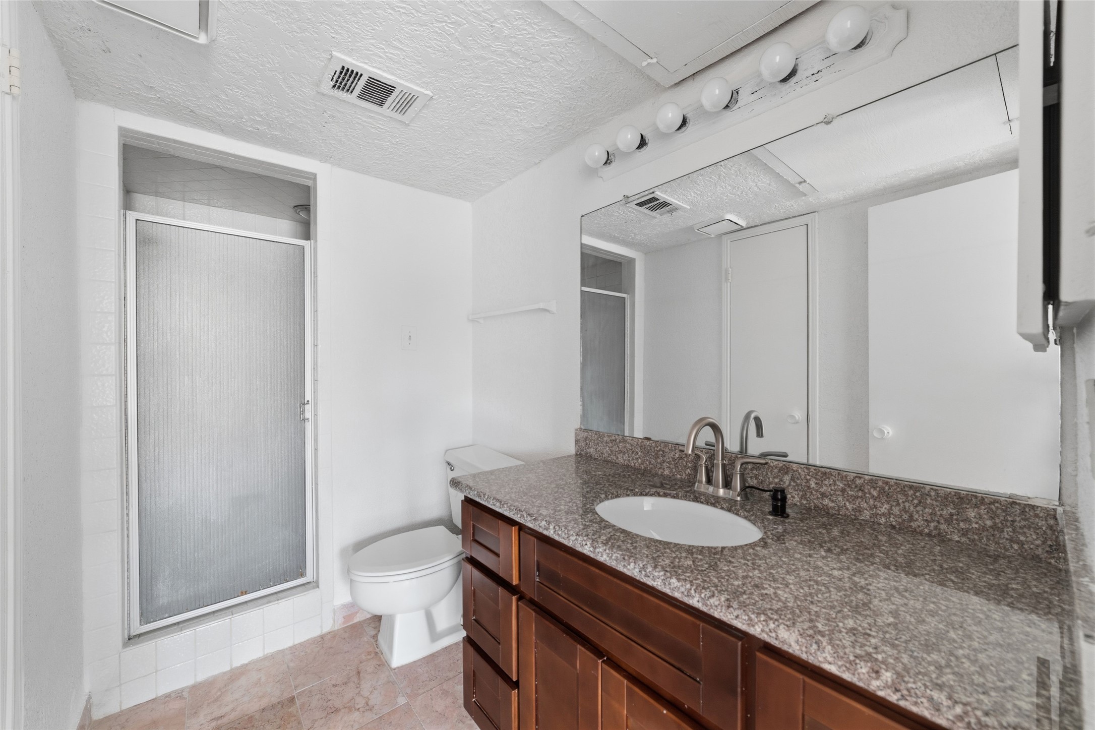 7700 Creekbend Drive, #70, Houston, TX 77071