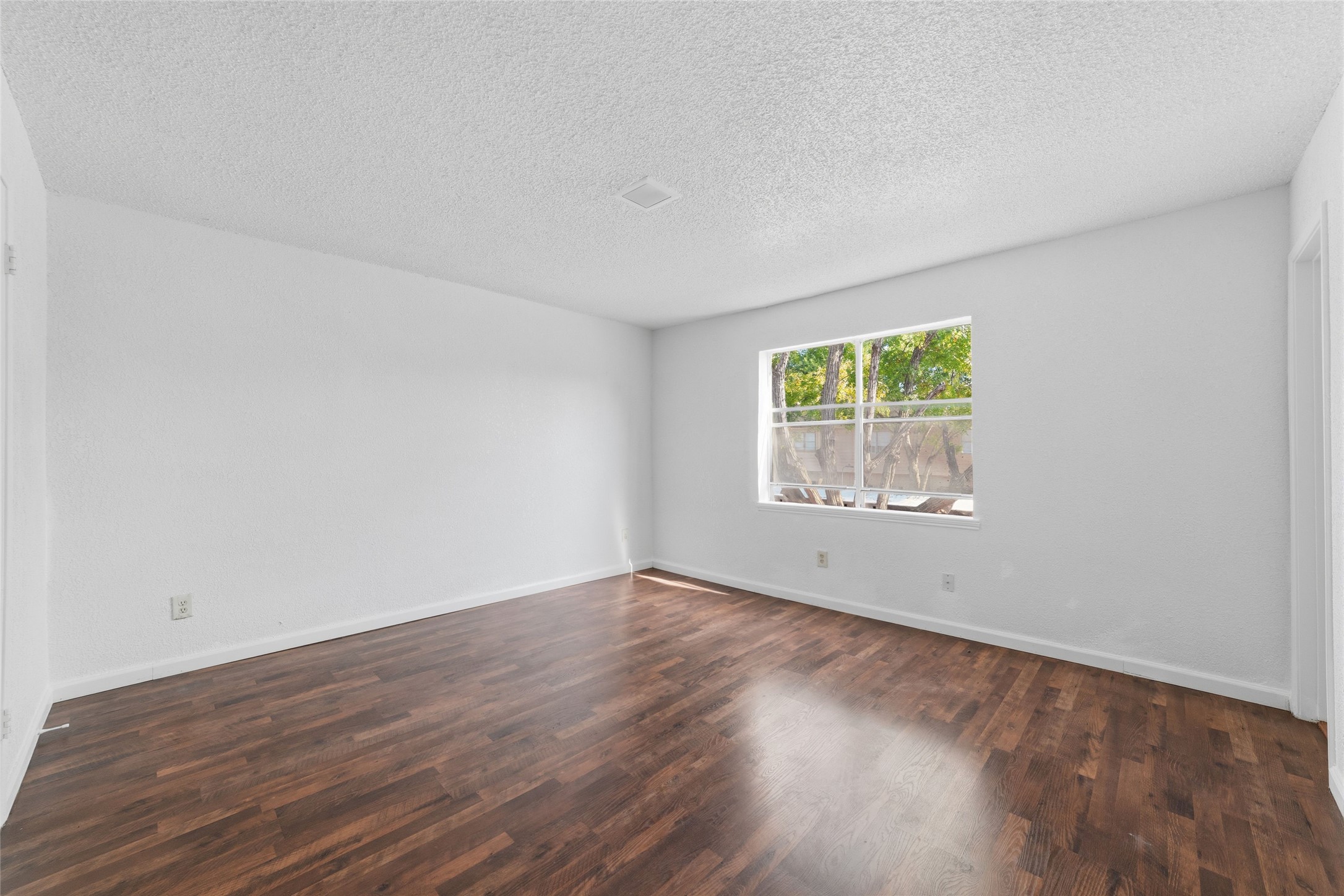 7700 Creekbend Drive, #70, Houston, TX 77071