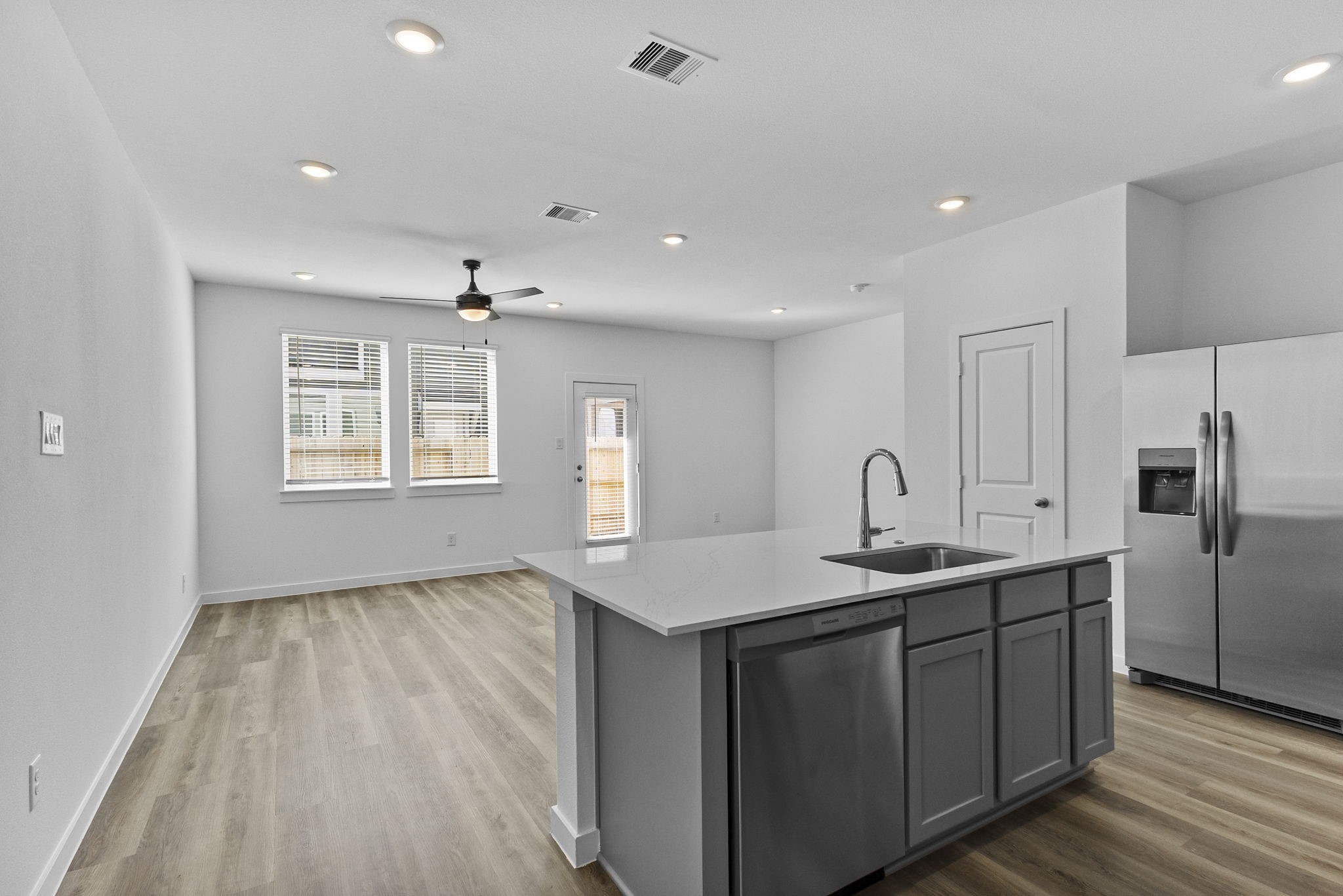 5813 Burt Street, Houston, TX 77091